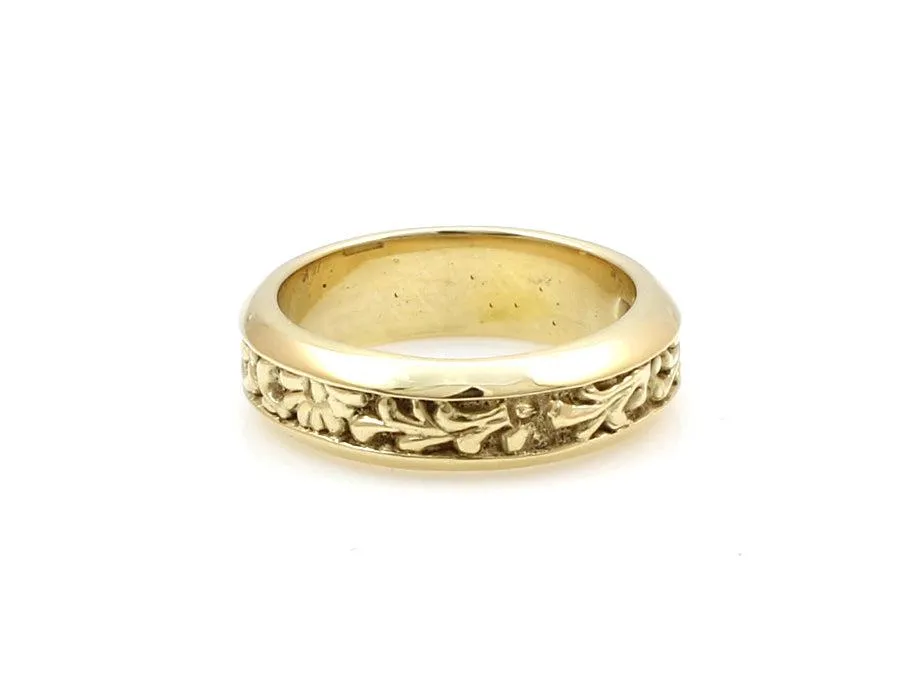 14k Gold Narrow Carved Ring