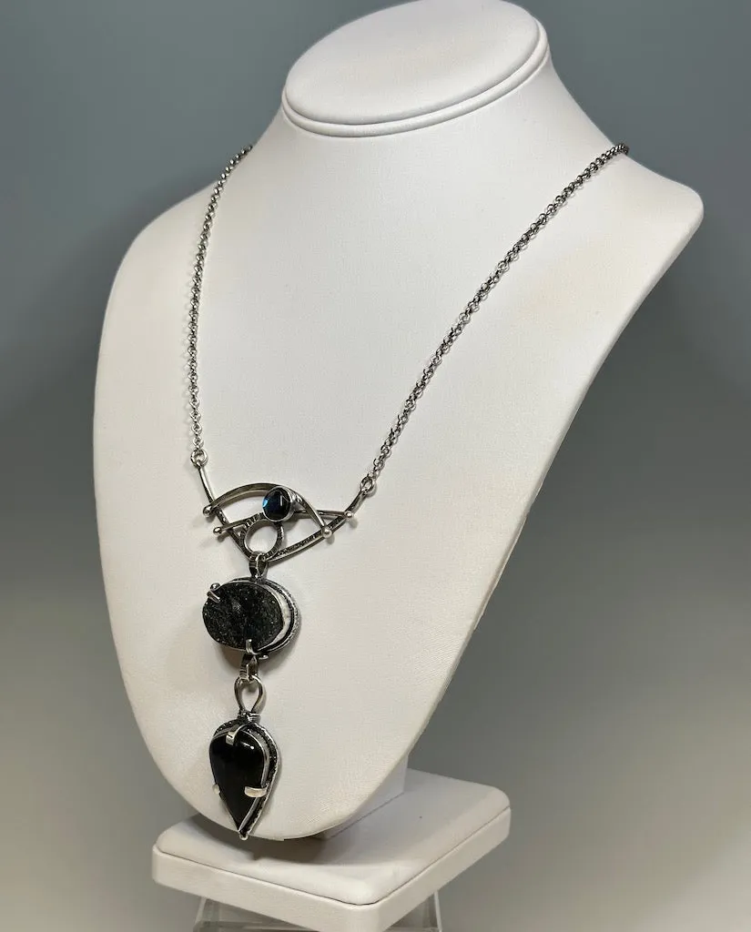 .925 EYE OF THE BLUE LAKE PENDANT WITH LABRADORITE NECKLACE  BR309