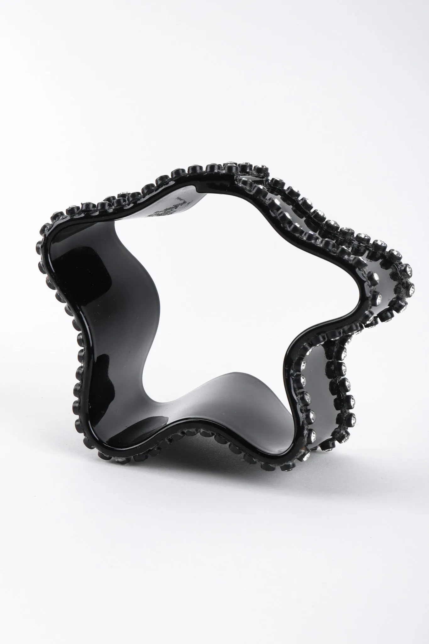 Abstract Cuff