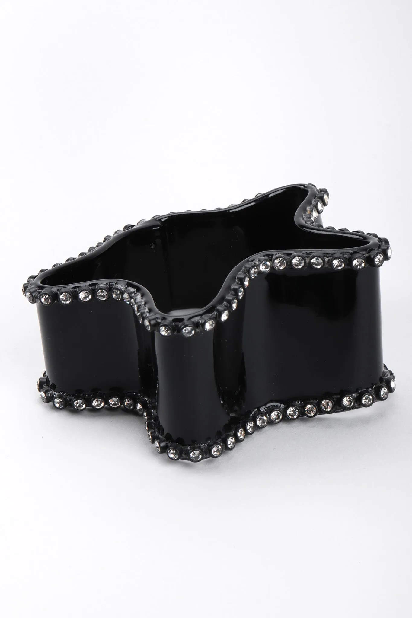 Abstract Cuff