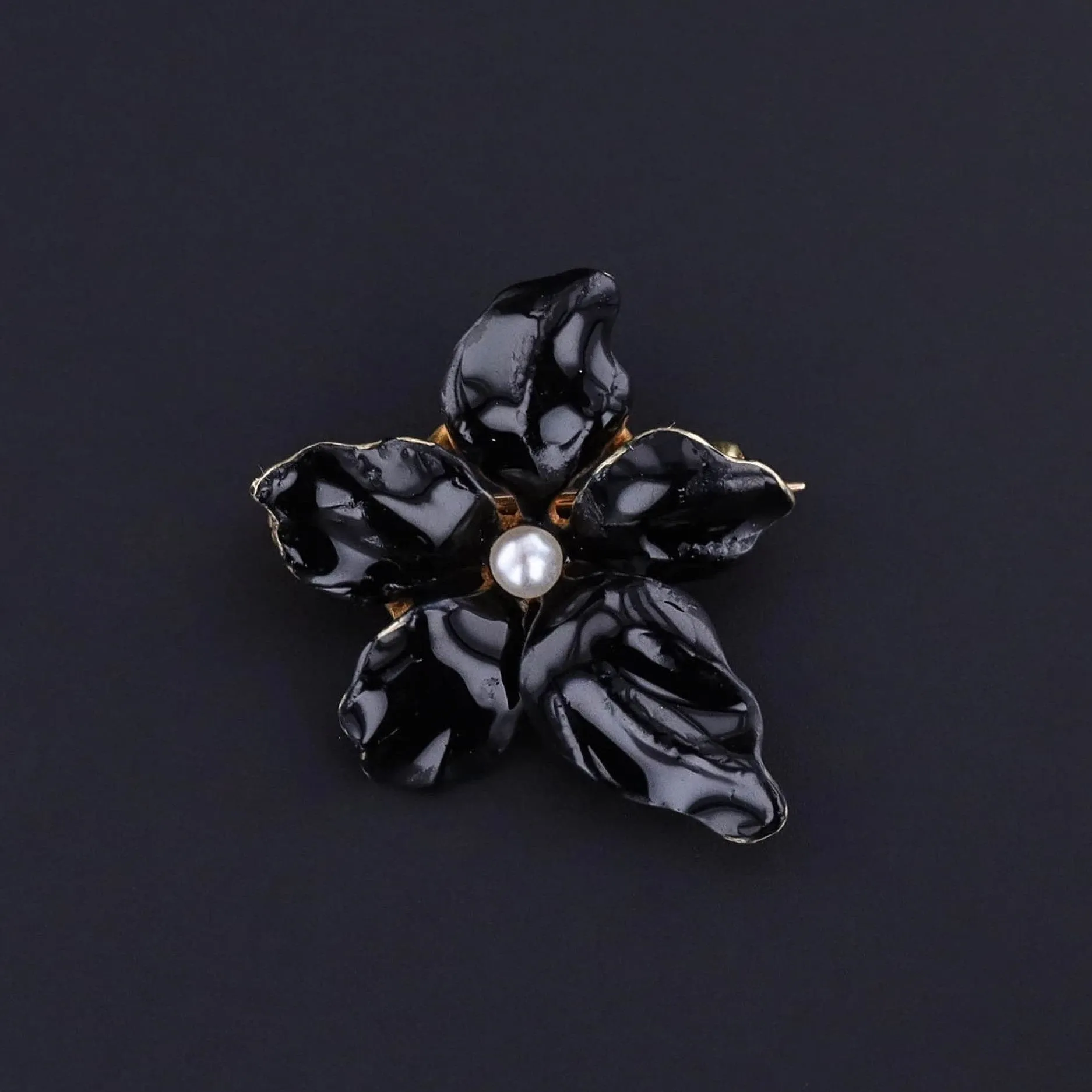 Antique Black Enamel Violet Brooch of 14k Gold