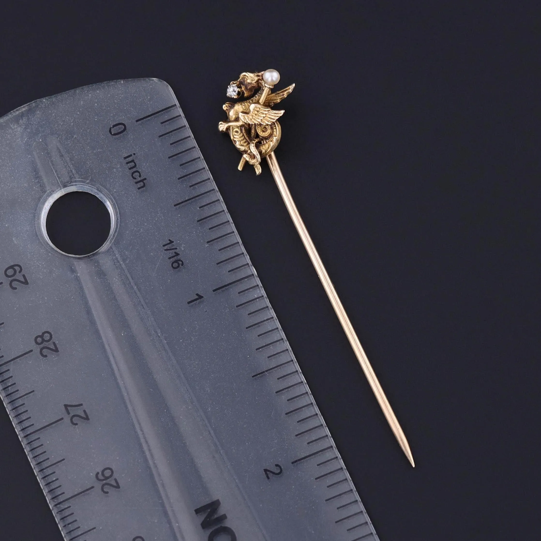 Antique Griffin Stickpin of 12ct Gold