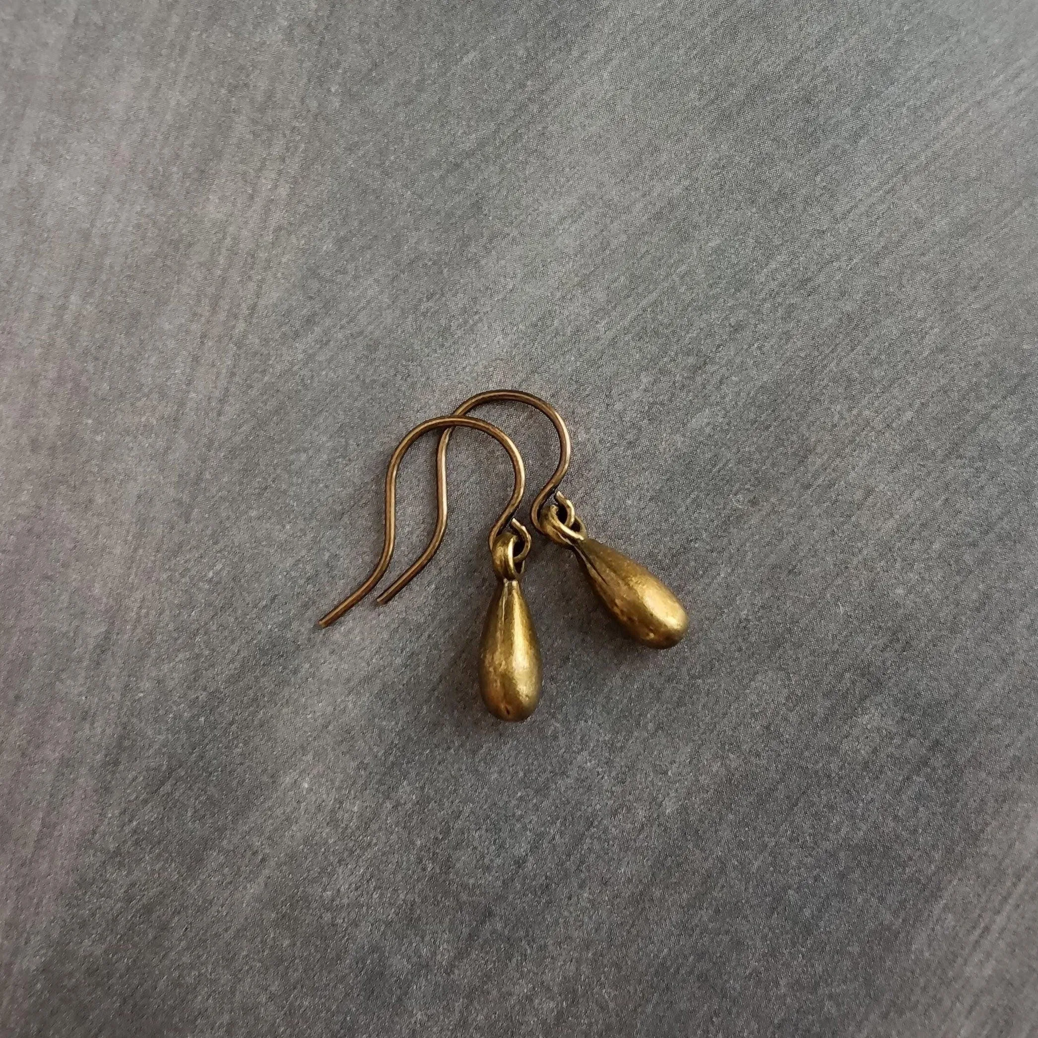 Bronze Drop Earrings, small drop earring, brass teardrop earring, simple teardrop earring, little brass drop earring, latching kidney hook