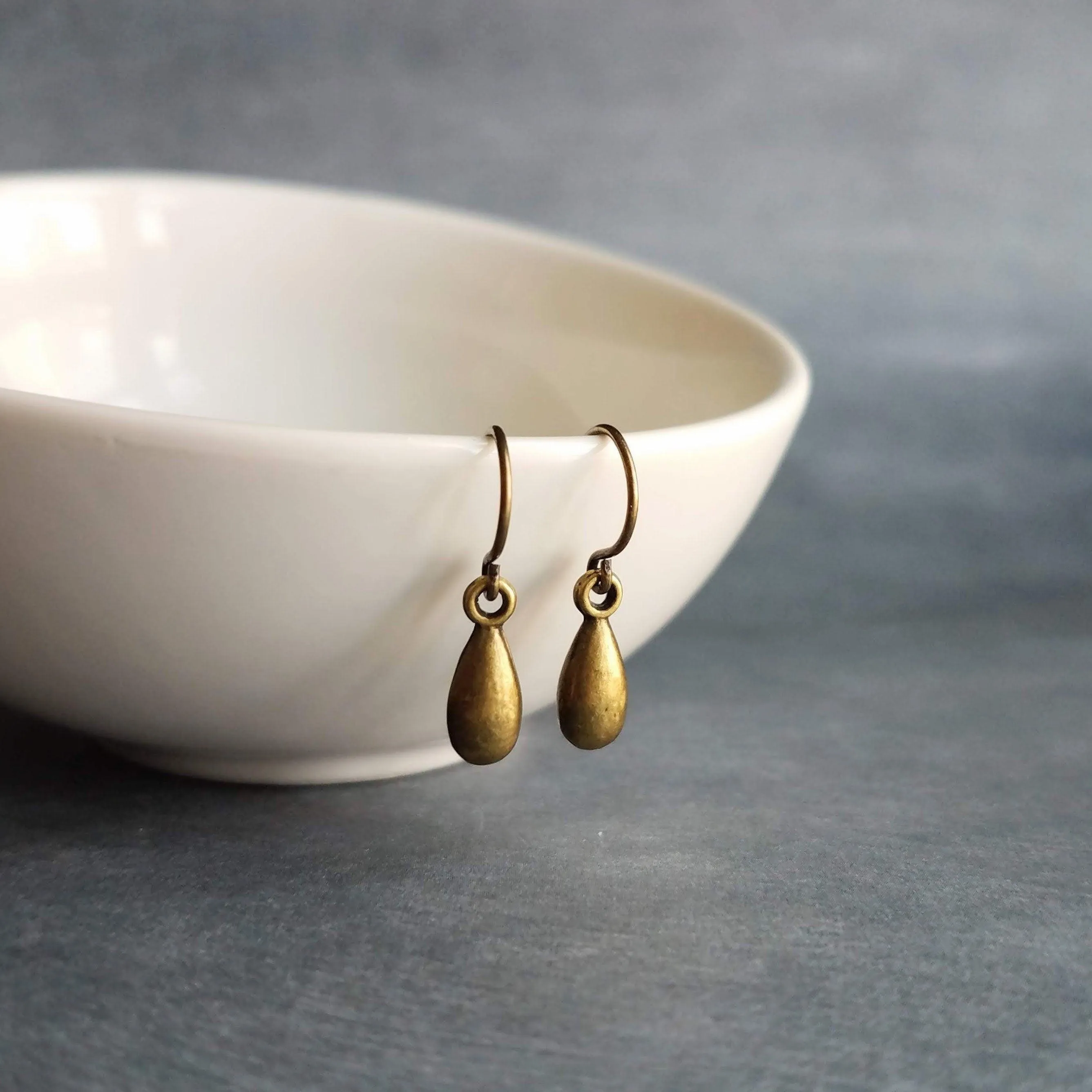 Bronze Drop Earrings, small drop earring, brass teardrop earring, simple teardrop earring, little brass drop earring, latching kidney hook