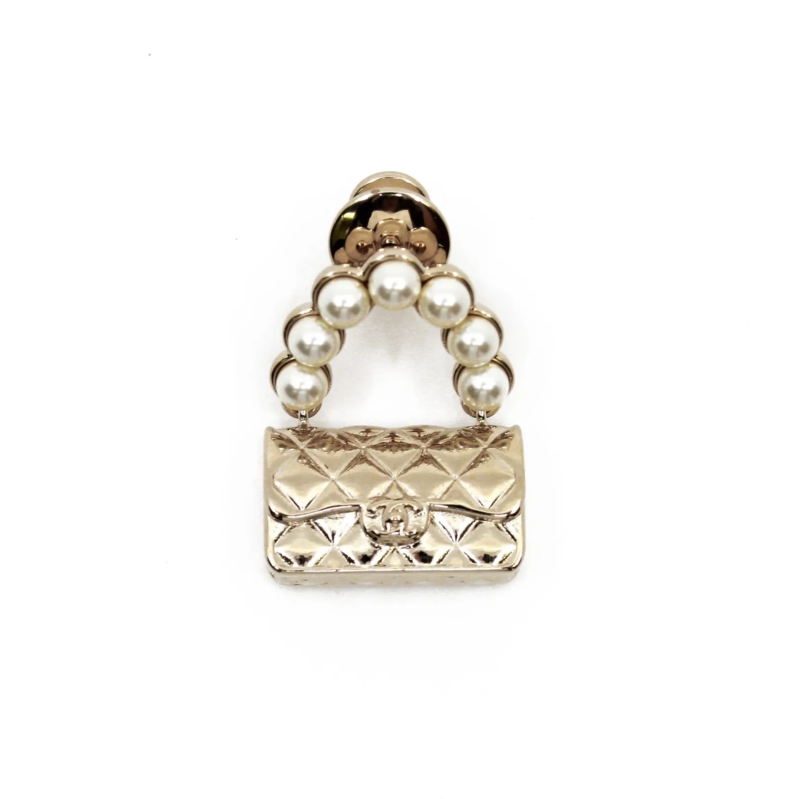 chanel bag brooch with pearl in ghw