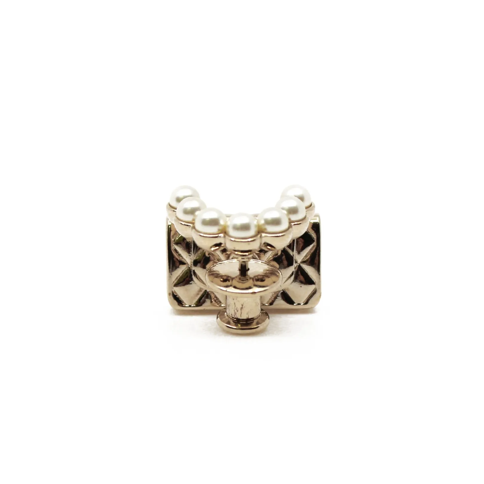 chanel bag brooch with pearl in ghw
