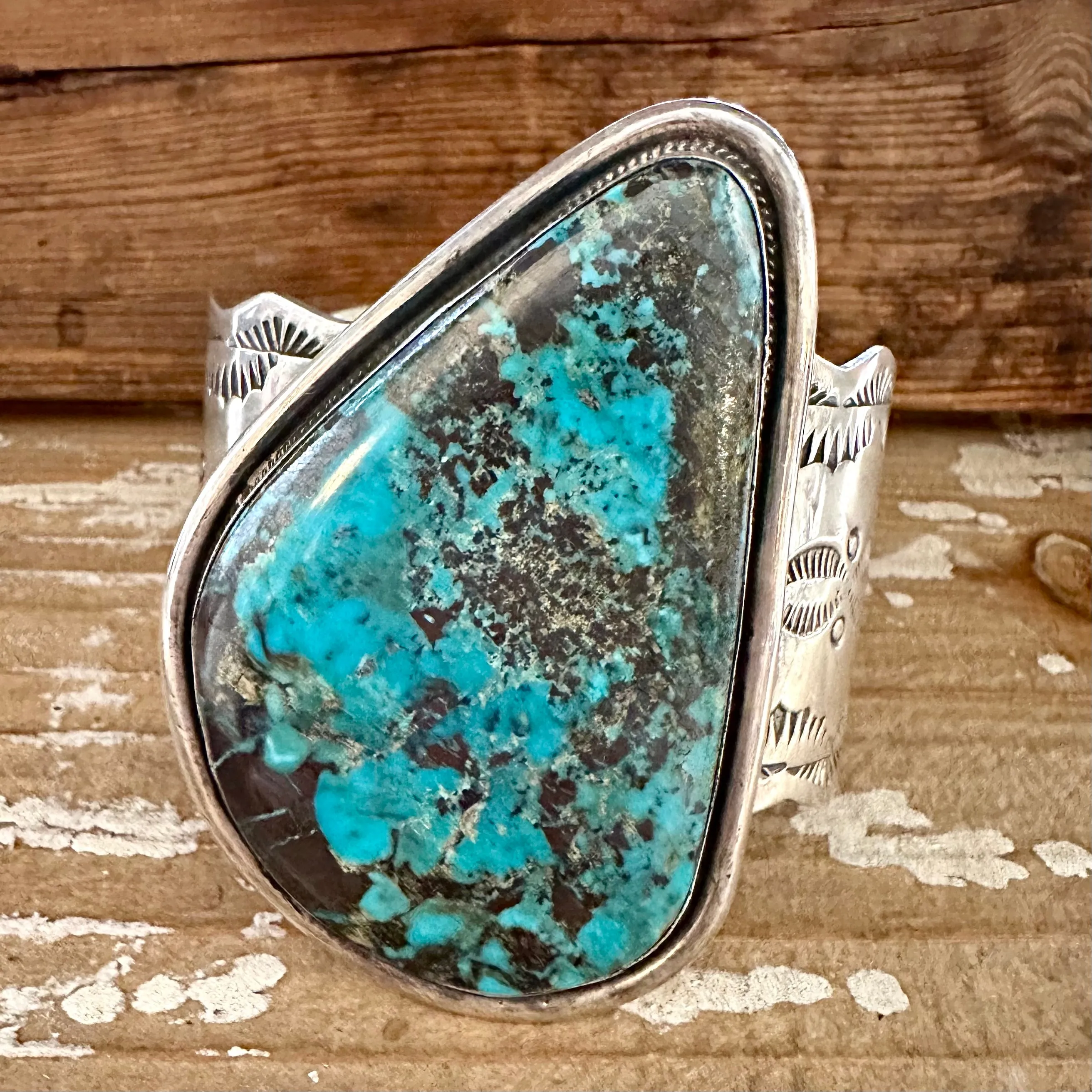 CHIMNEY BUTTE Navajo Large Turquoise & Silver Cuff
