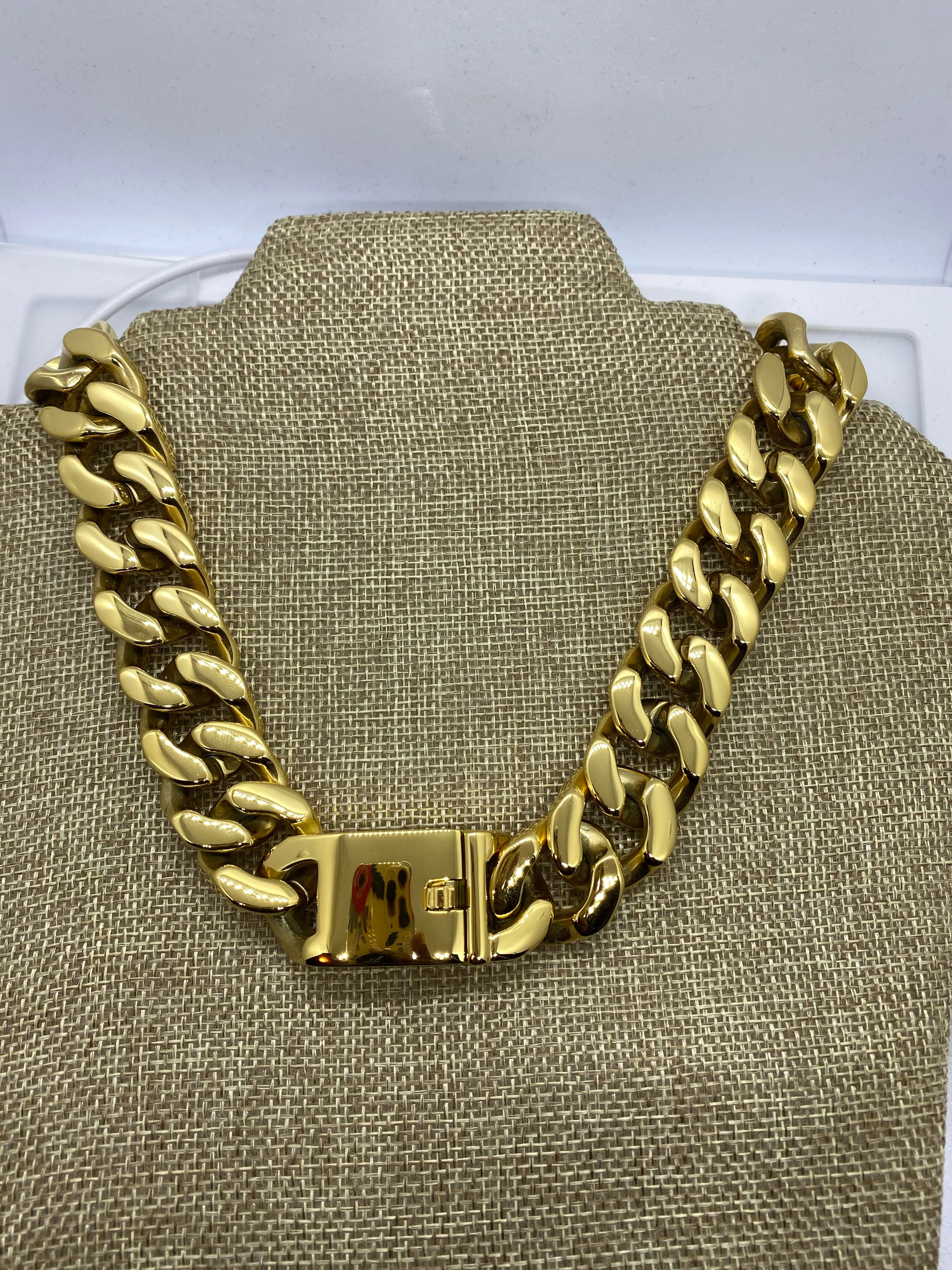 Chonky Choker Necklace