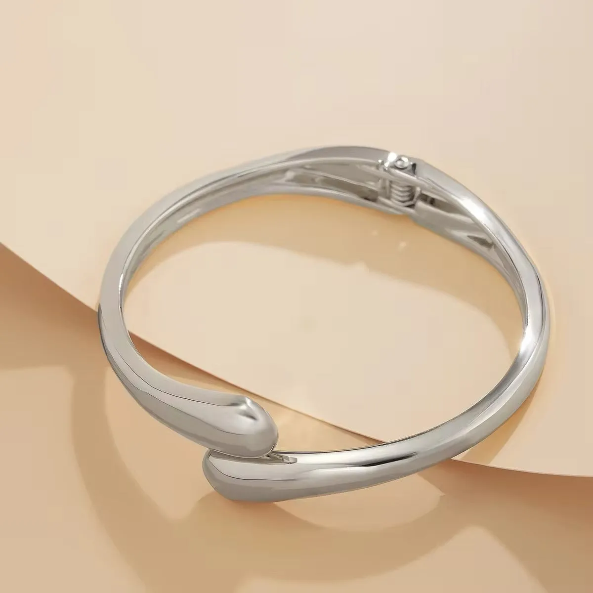 Classic Simple Charm Smooth Metal Water Drop Shaped Bangles