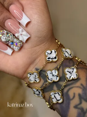DE'VIL CLOVER LINK BRACELET | BLACK & WHITE