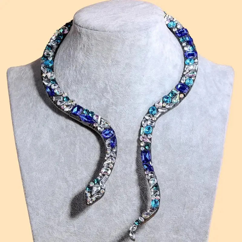 Diamond Animal Snake Necklace with Adjustable Circumference - High-Quality Alloy & Exquisite Diamond Setting