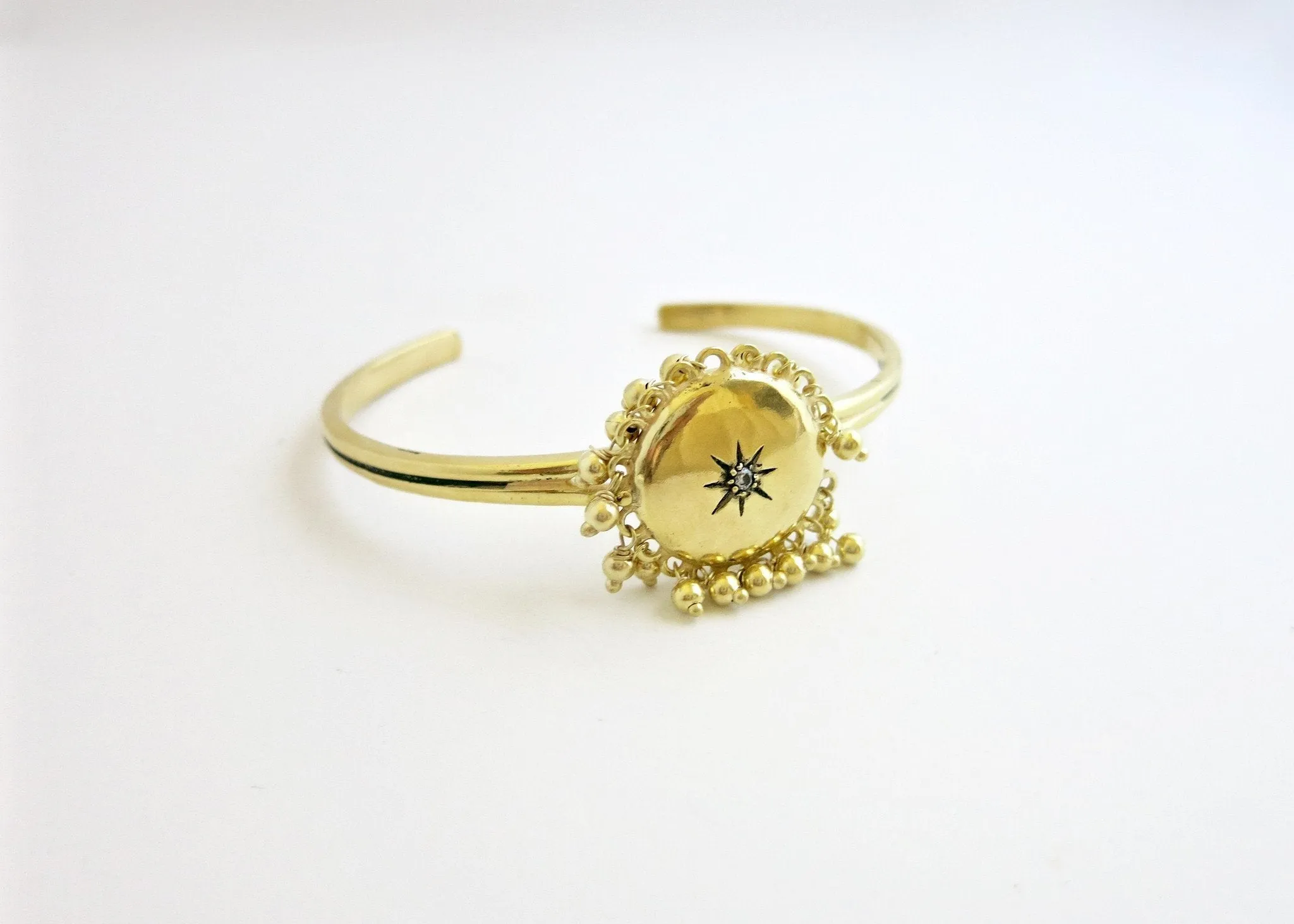 Elegant, vintage inspired, gold-plated brass round locket bracelet