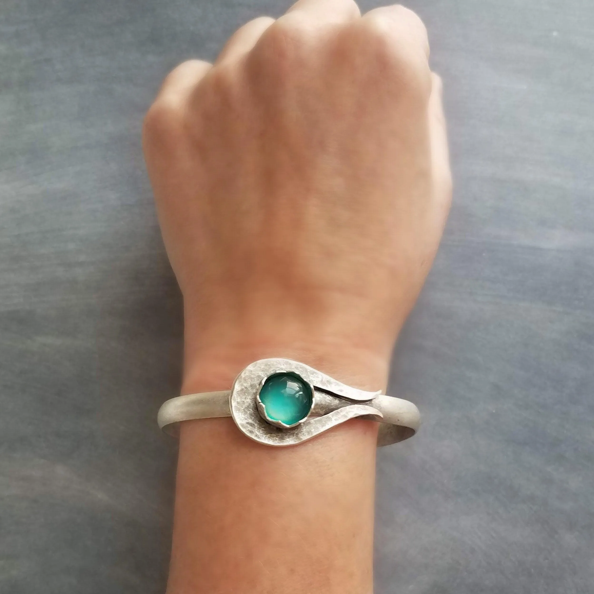 Grey Glass Stone Silver Cuff Bracelet, heavy silver cuff, oxidized silver bracelet, antique silver, black gray glass, dark stormy grey round