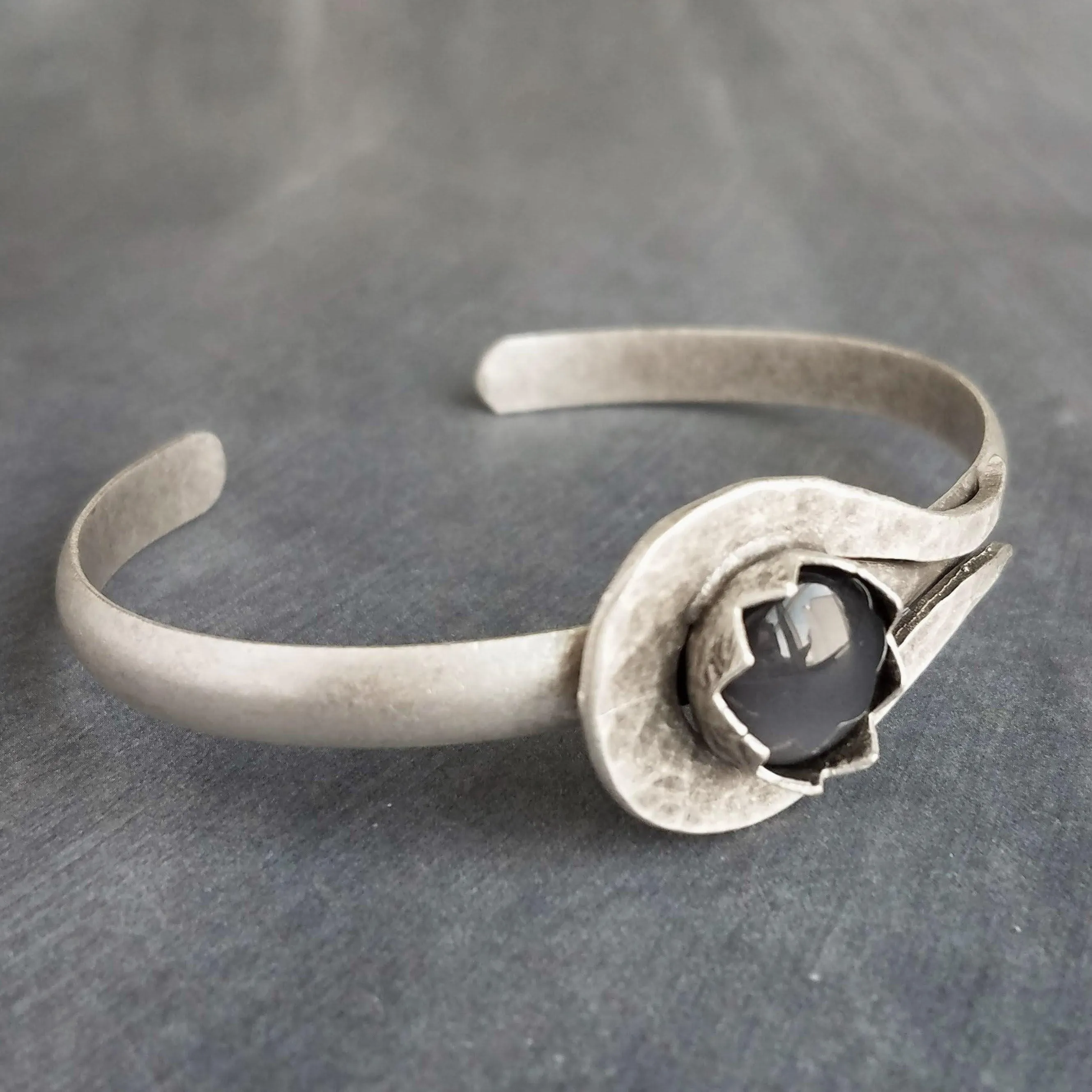 Grey Glass Stone Silver Cuff Bracelet, heavy silver cuff, oxidized silver bracelet, antique silver, black gray glass, dark stormy grey round