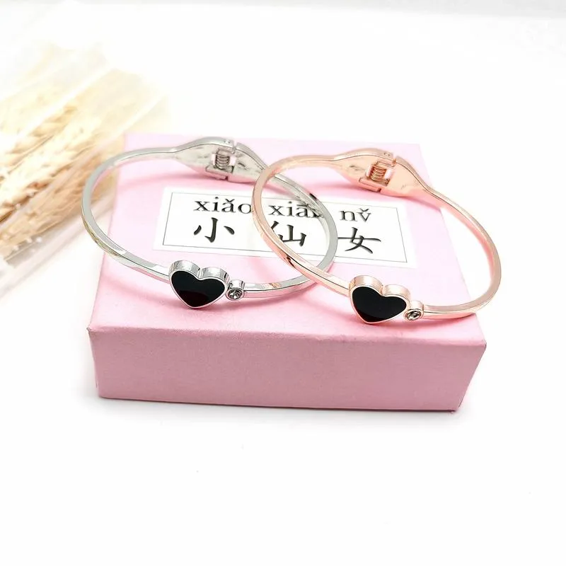 High Quality Titan Stainless Steel with Black Heart & White Stone Bracelet Jewelry for Women and Girls