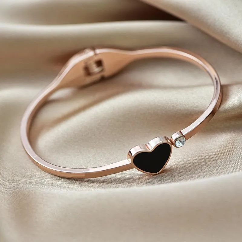 High Quality Titan Stainless Steel with Black Heart & White Stone Bracelet Jewelry for Women and Girls