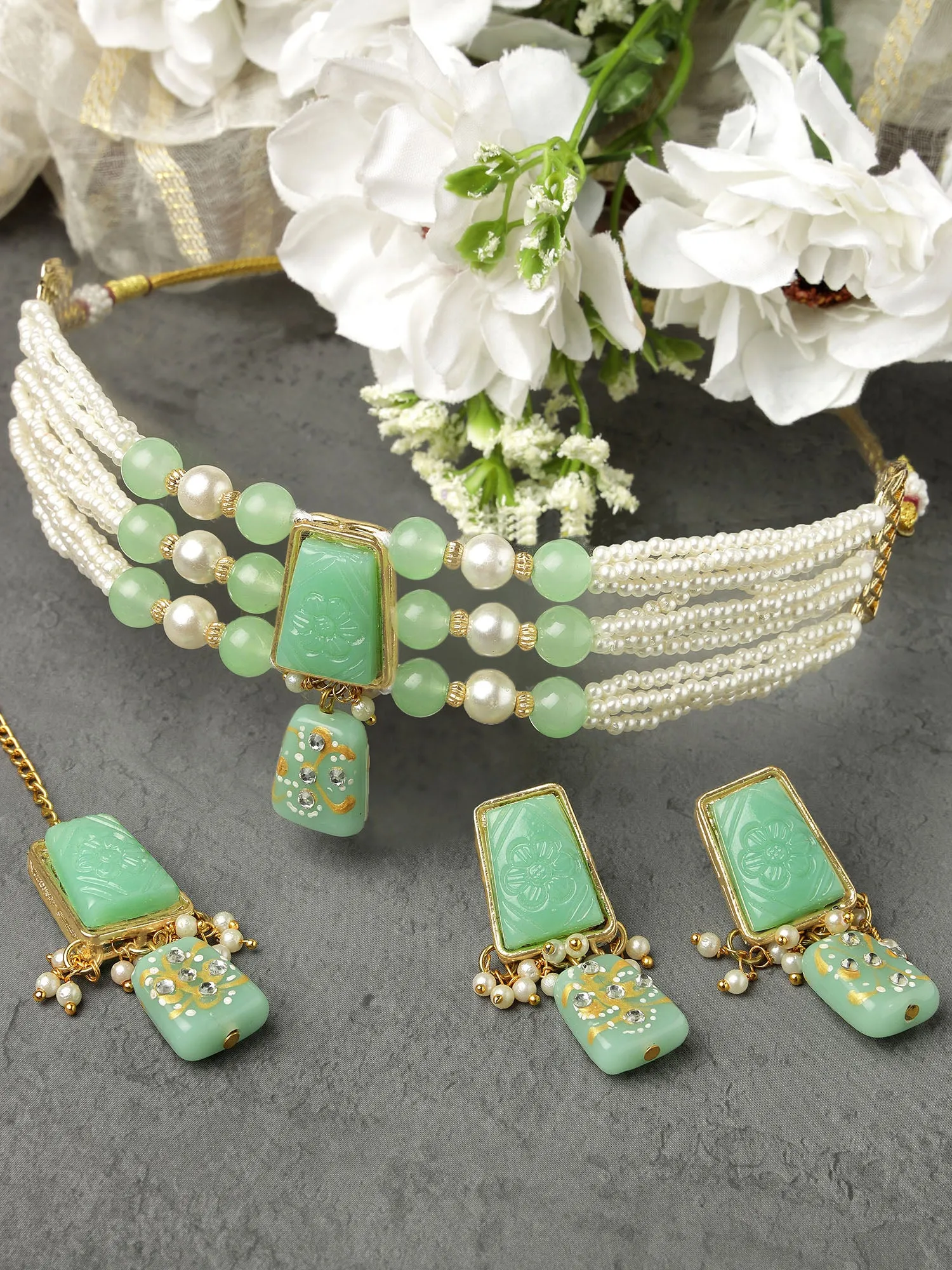 KARATCART Gold Plated Kundan Choker Light Green Jewellery Set for Women