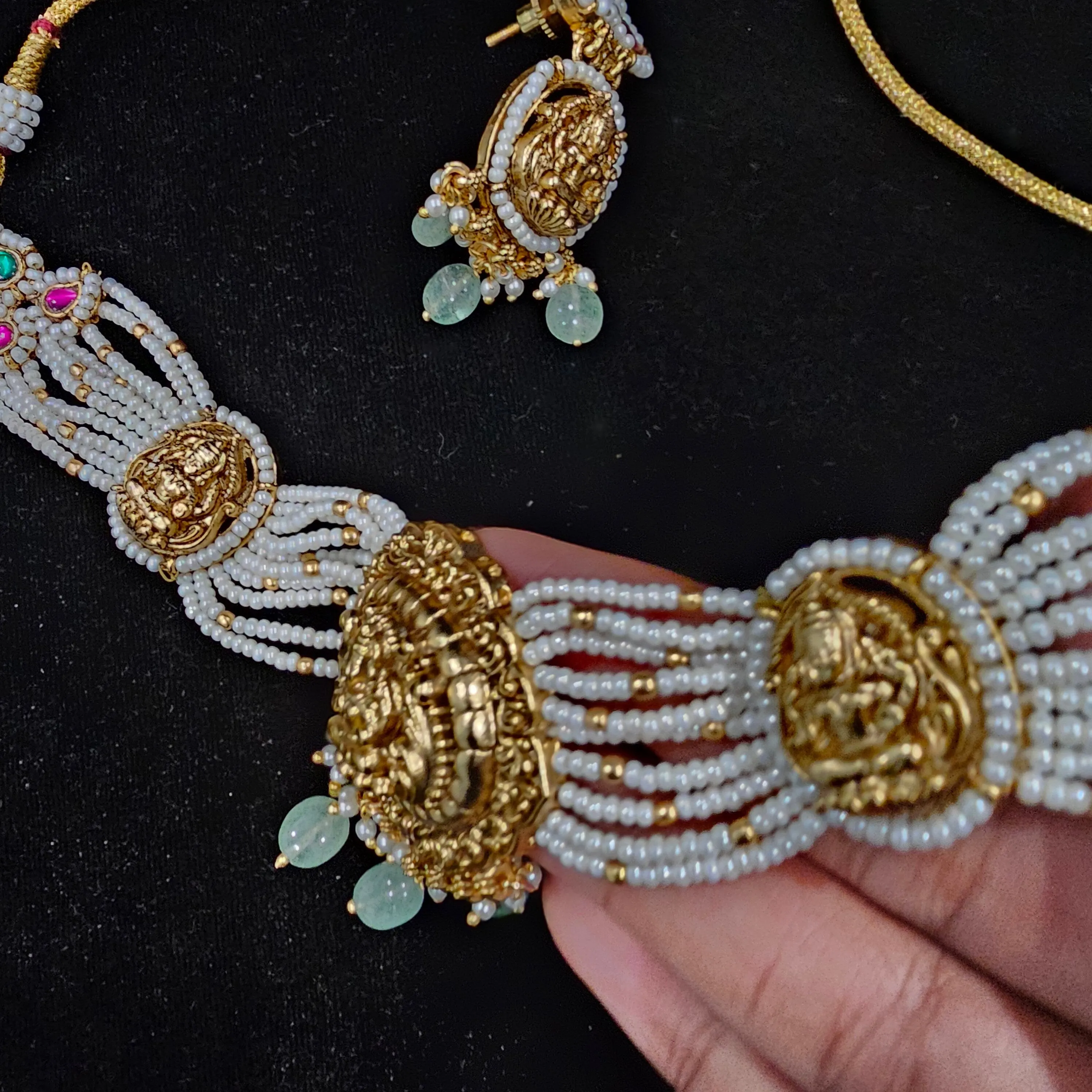Lakshmi Nakshi Choker