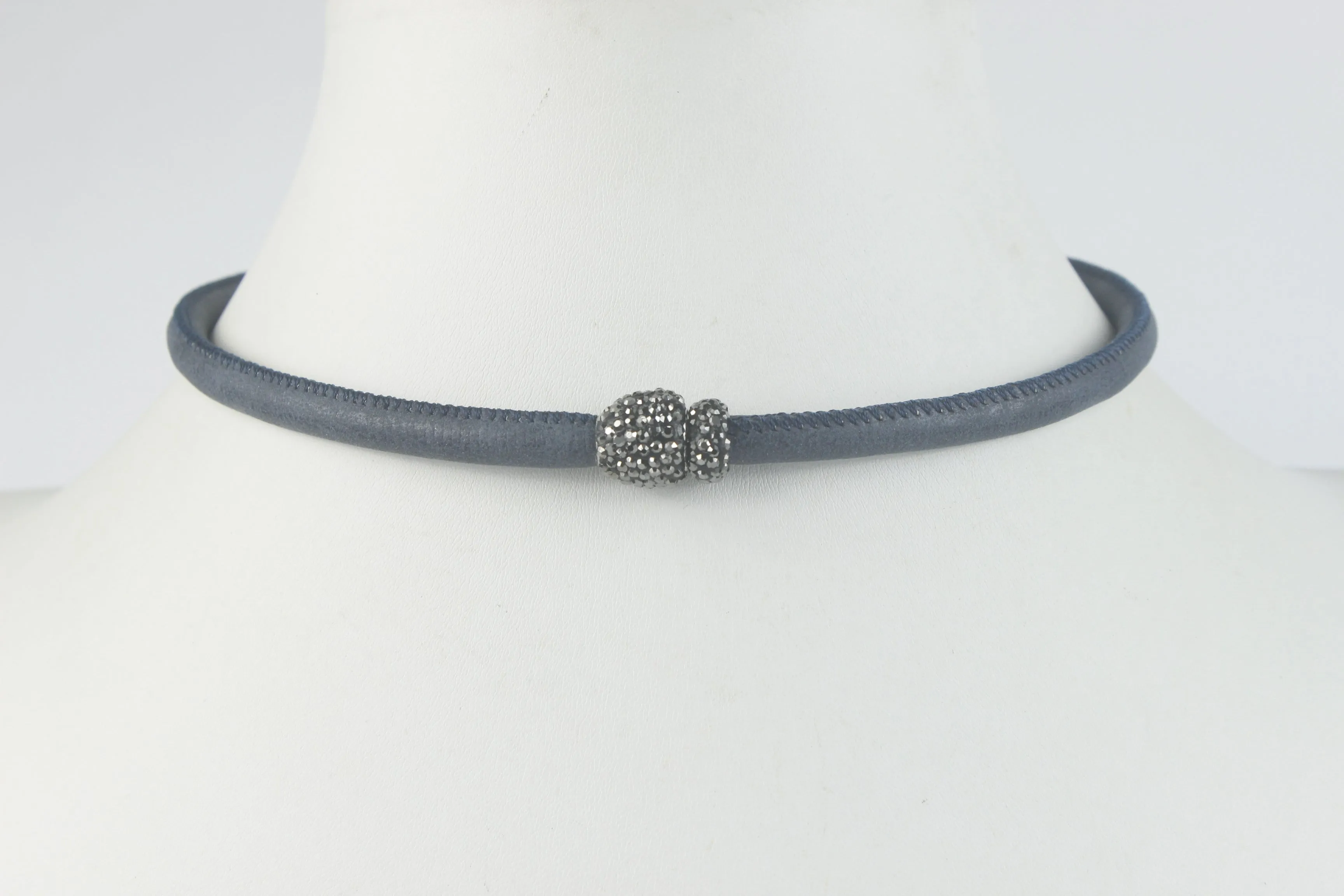 Leather Crystal Necklaces N2890