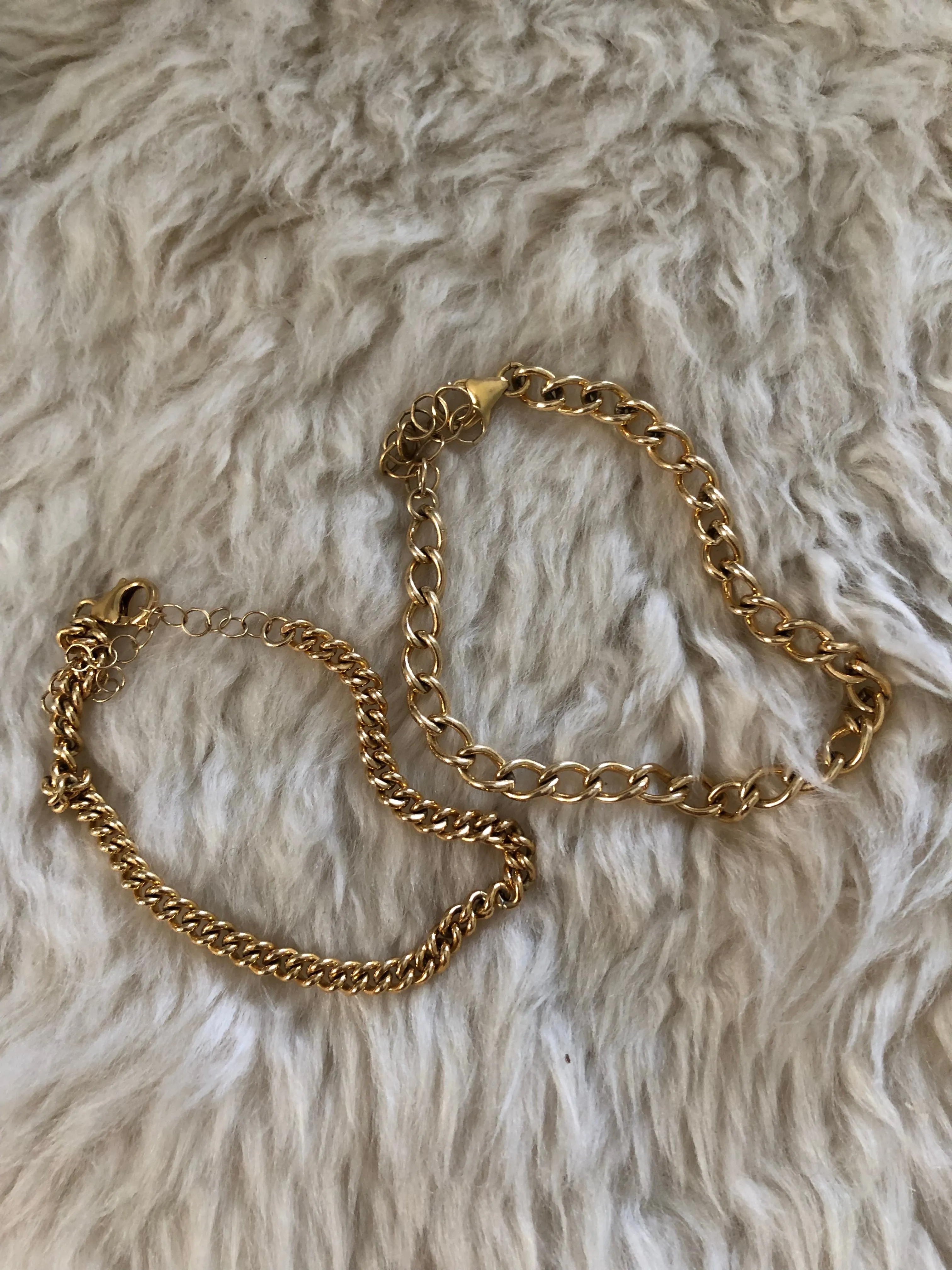 Link chain bracelets