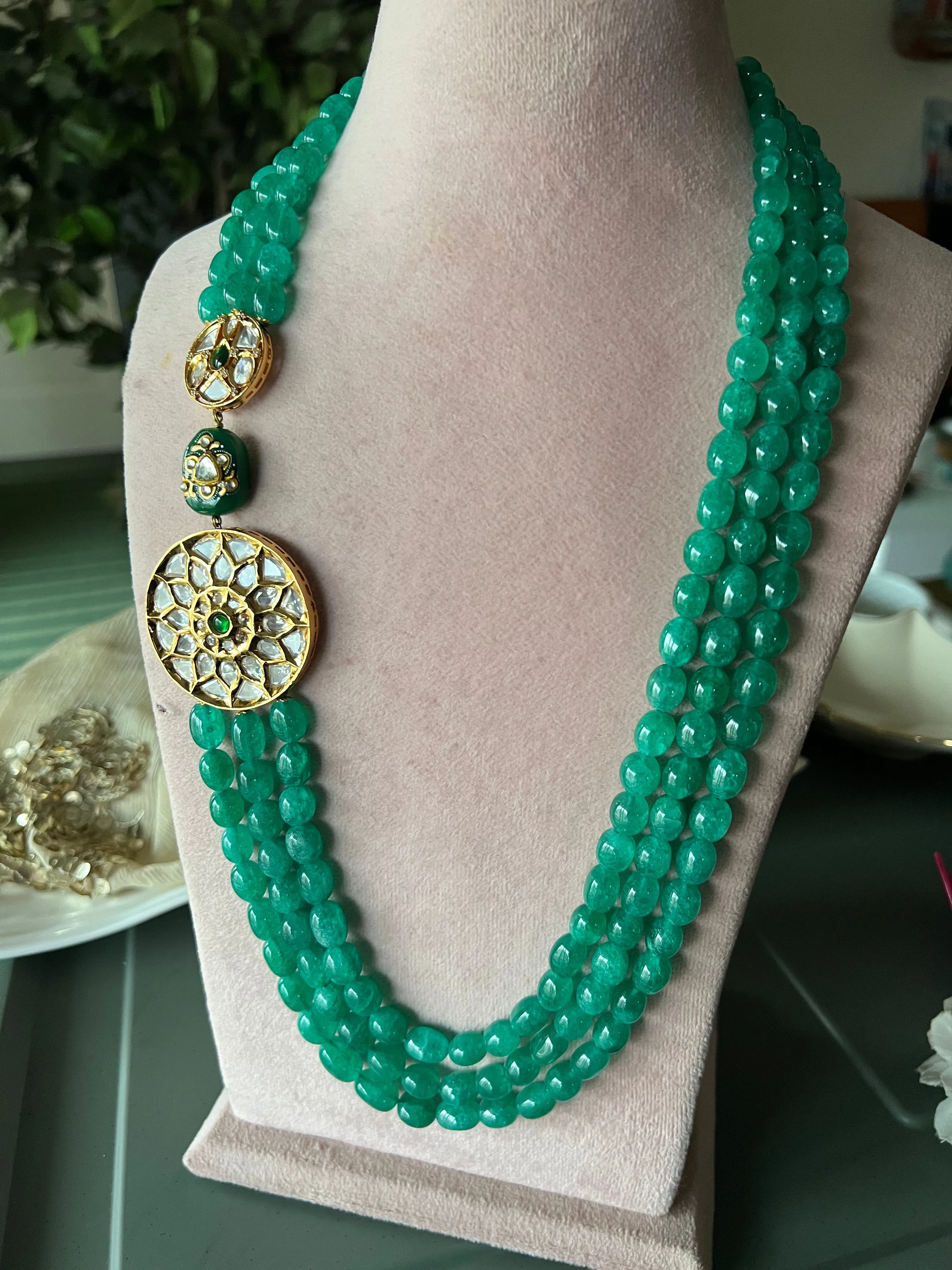 Maharani Kundan and Green Quartz Necklace