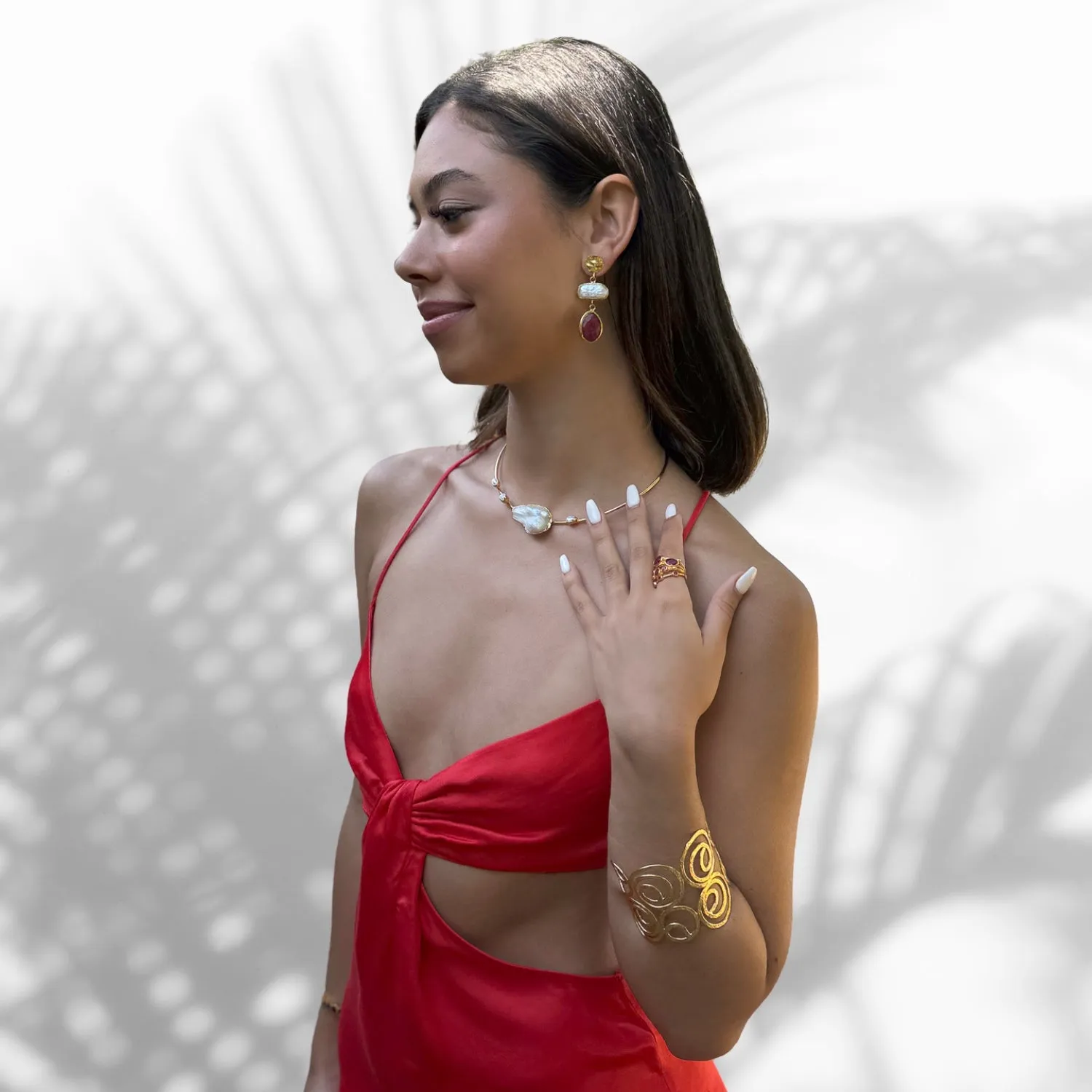 Majestic Pearl & Gold Choker Necklace