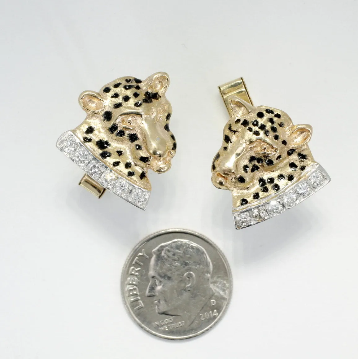 Mans Leopard Cuff Links in 14kt Yellow Gold with diamond collars