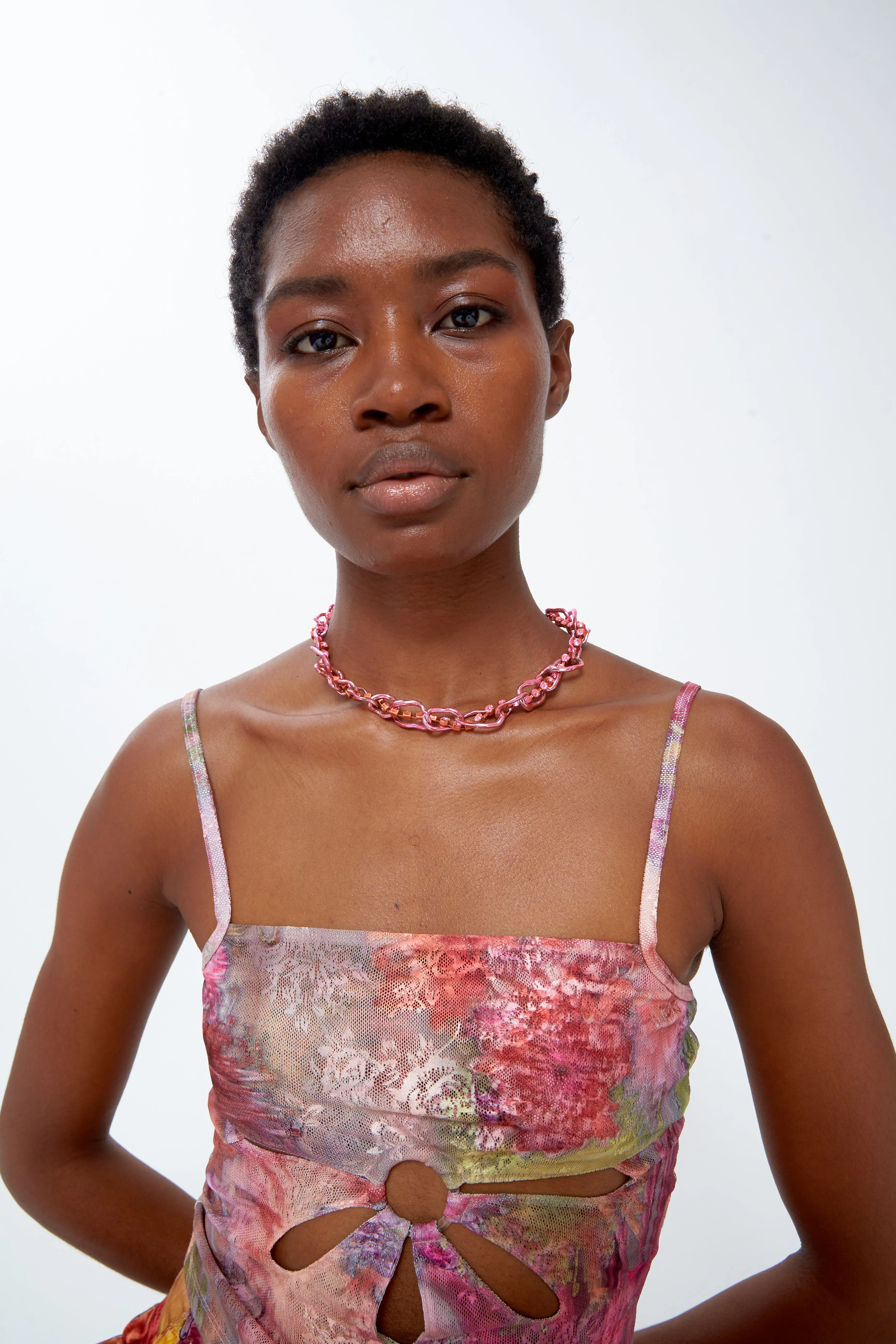 METALLIC PINK RHINESTONE CRUSHED CHAIN NECKLACE