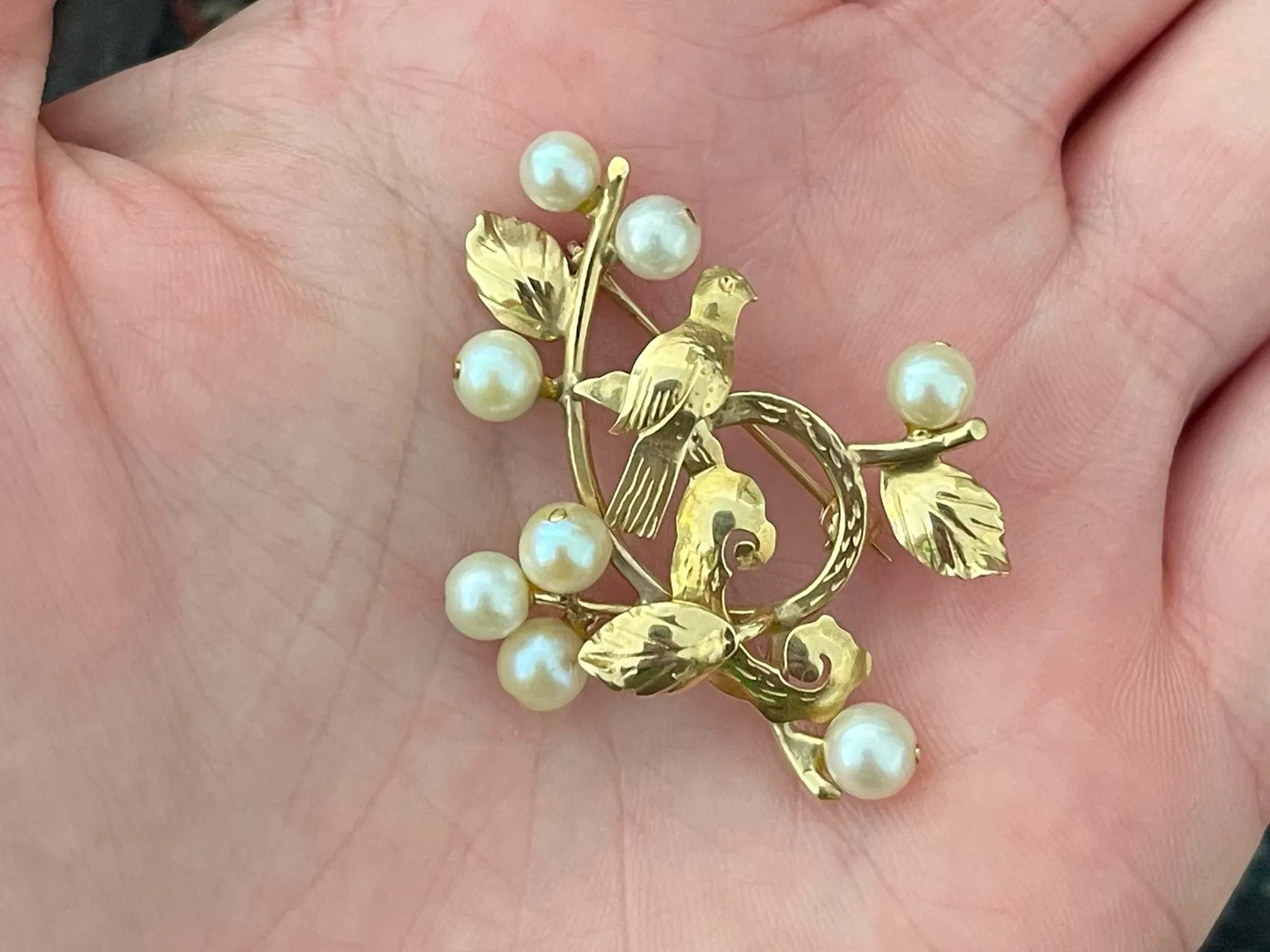 Mings Bird on a Plum Akoya Pearl Brooch in 14k Yellow Gold