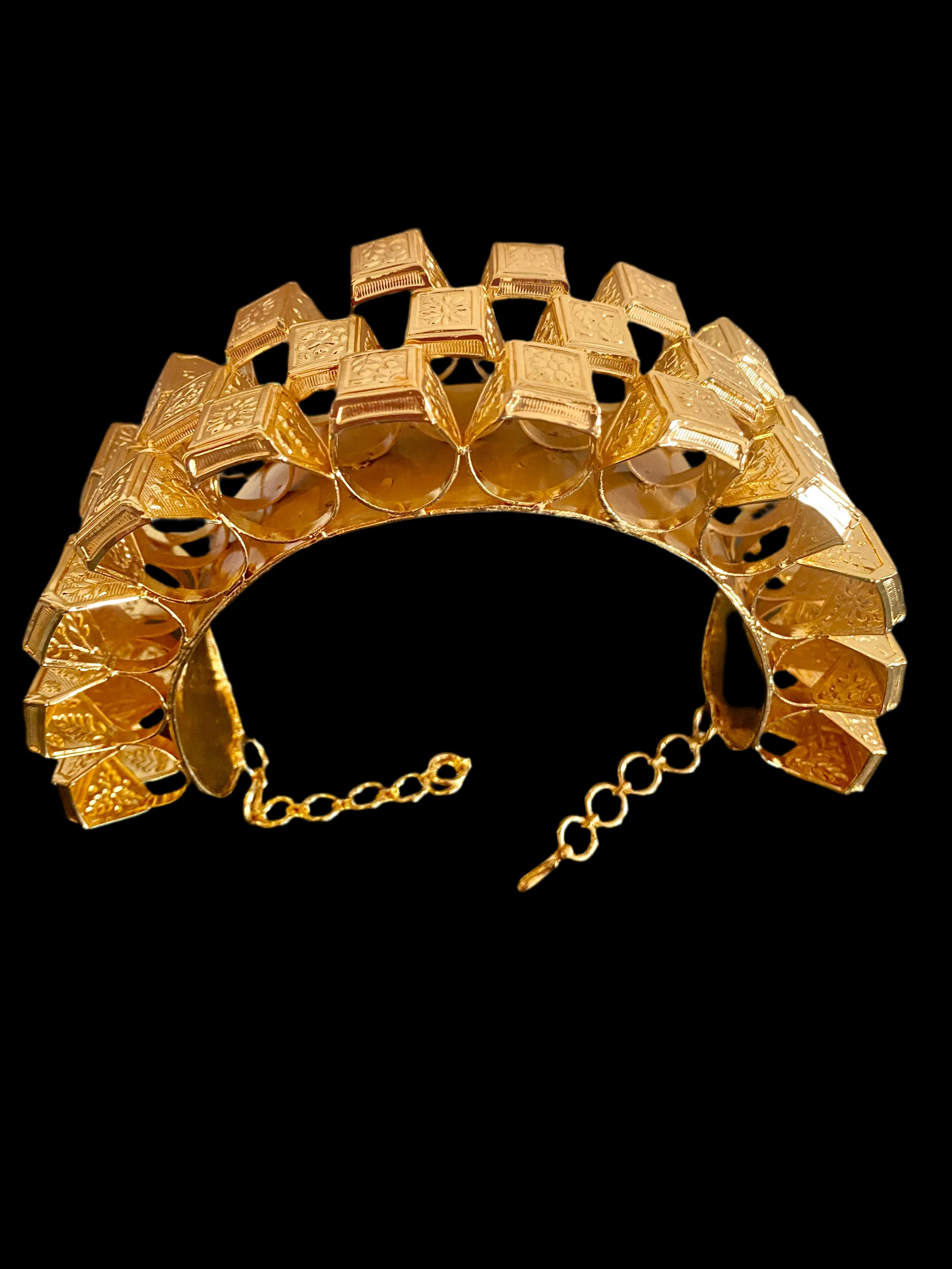 Multiple Signet Rings Choker