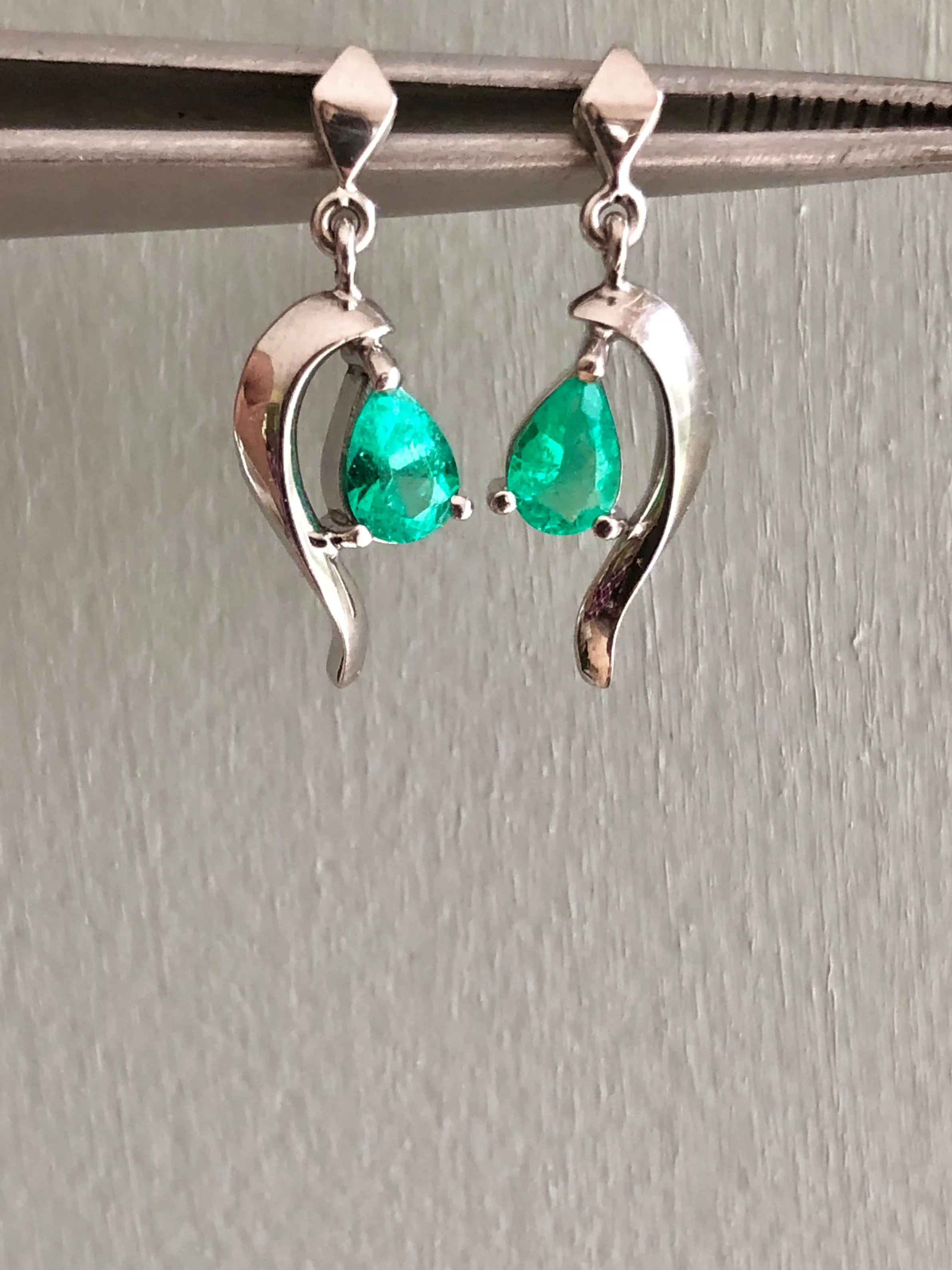 Natural Colombian Emerald Dangle Earrings 18K Gold