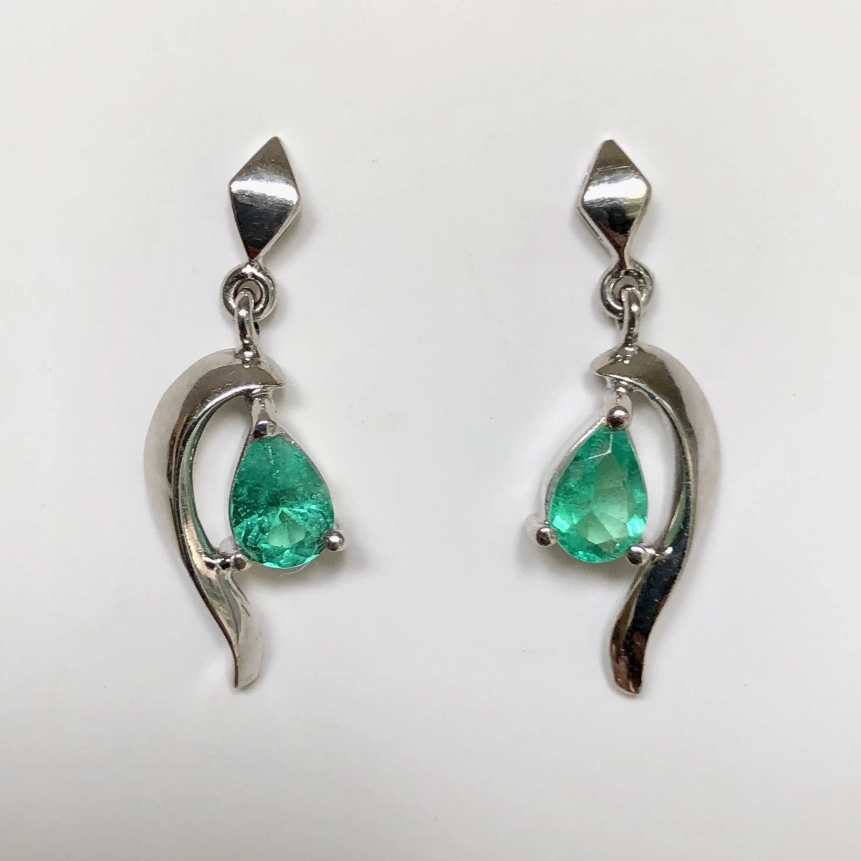 Natural Colombian Emerald Dangle Earrings 18K Gold