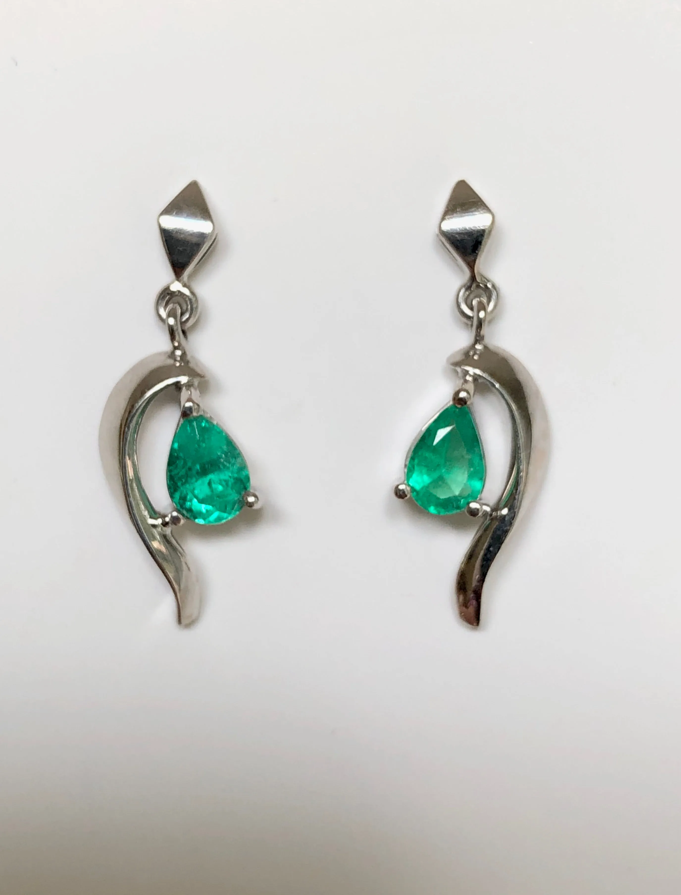 Natural Colombian Emerald Dangle Earrings 18K Gold