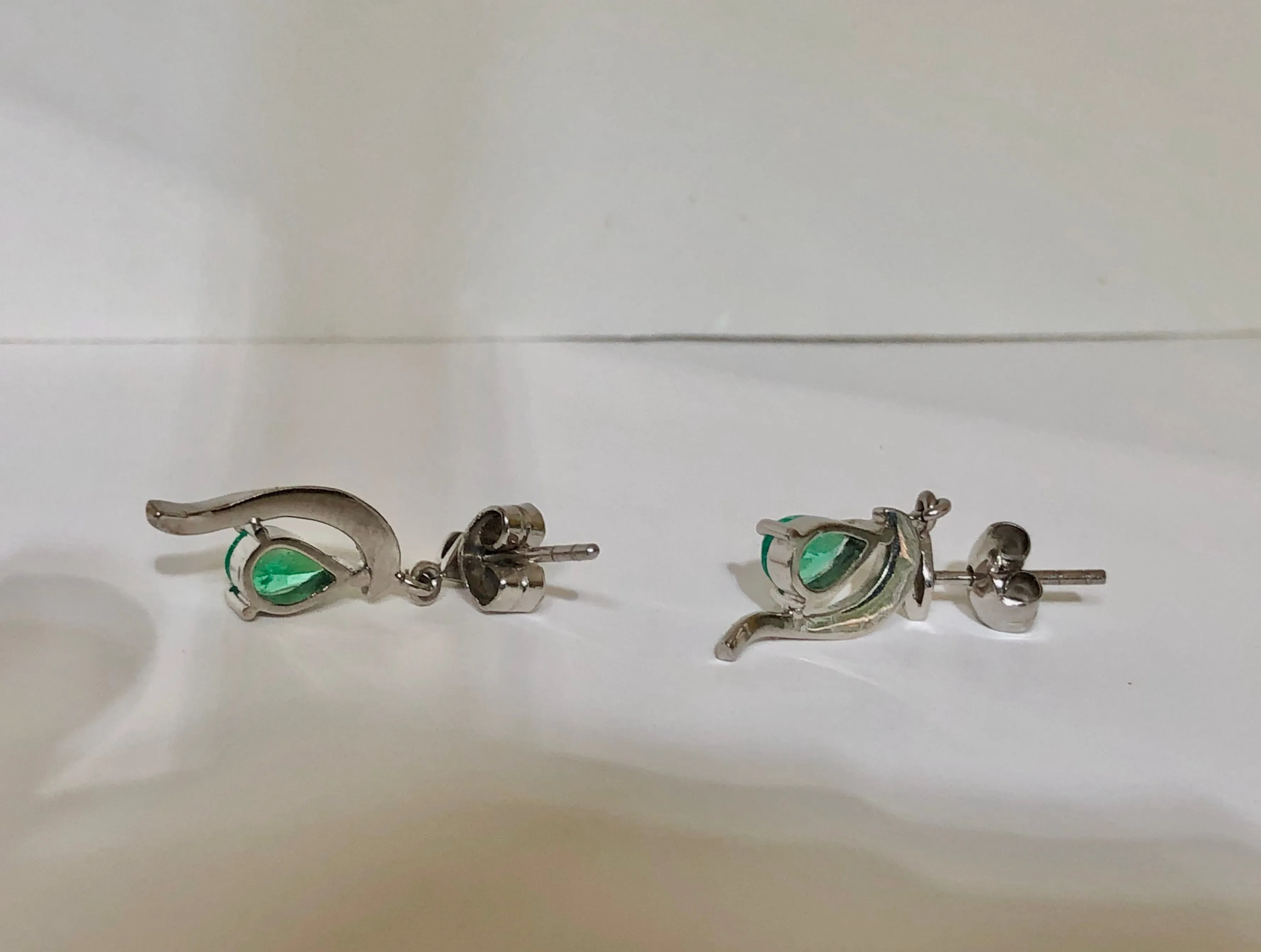 Natural Colombian Emerald Dangle Earrings 18K Gold
