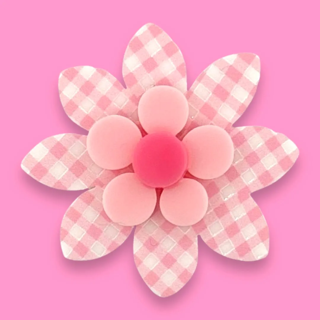 Pink gingham flower 🌸 - brooch