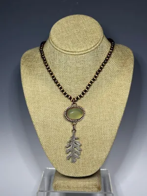 "PREHNITE LEAF NECKLACE JK147