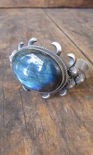 ROMANCING THE STONE Navajo Sterling Silver & Labradorite Cuff