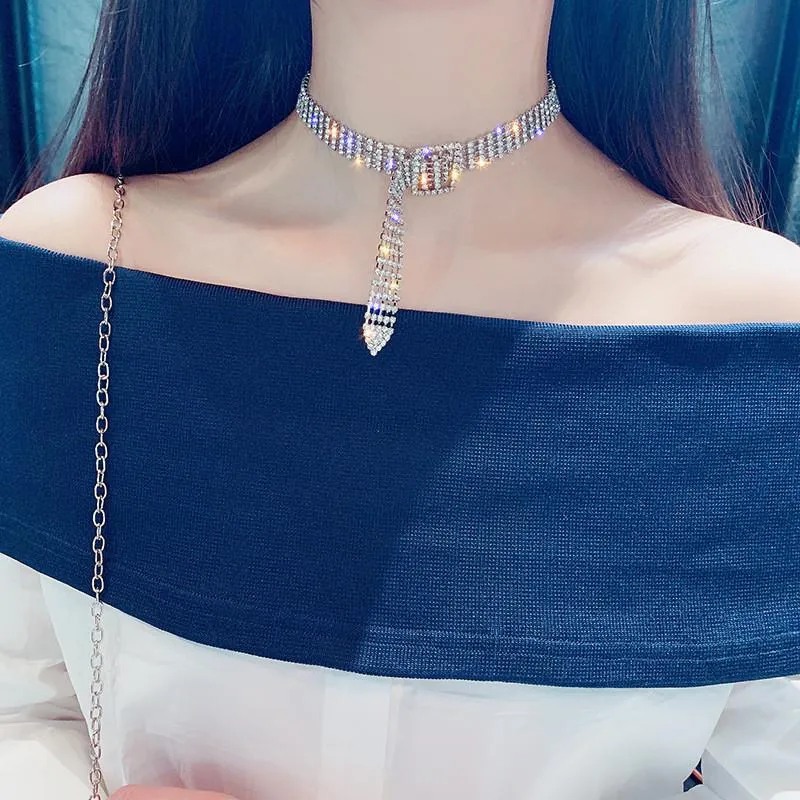 Sparkling Bijoux Rhinestone Choker Necklace