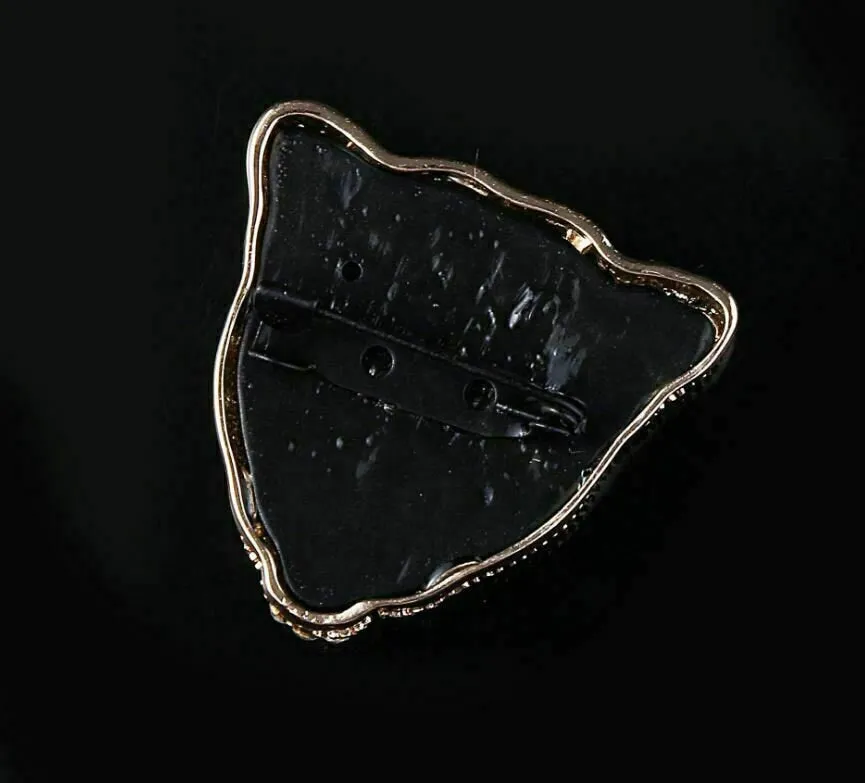 Stunning vintage look gold plated retro leopard celebrity brooch broach pin z14