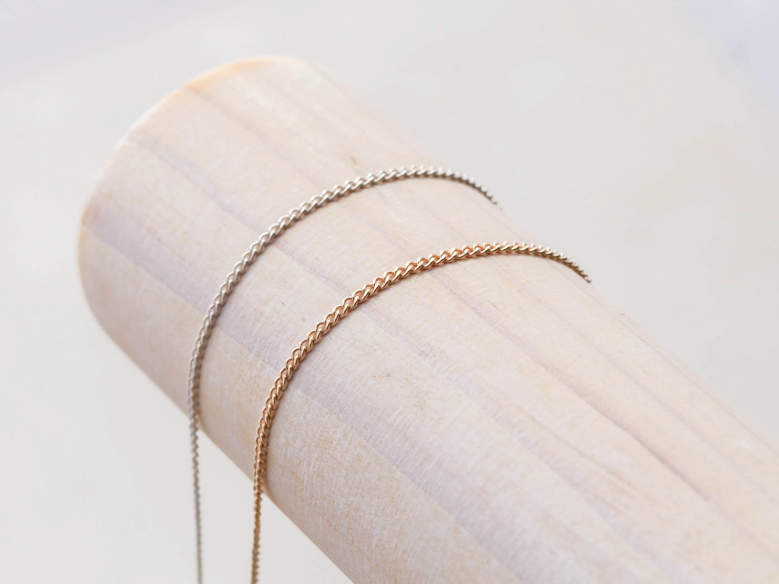 Thin Curb Chain