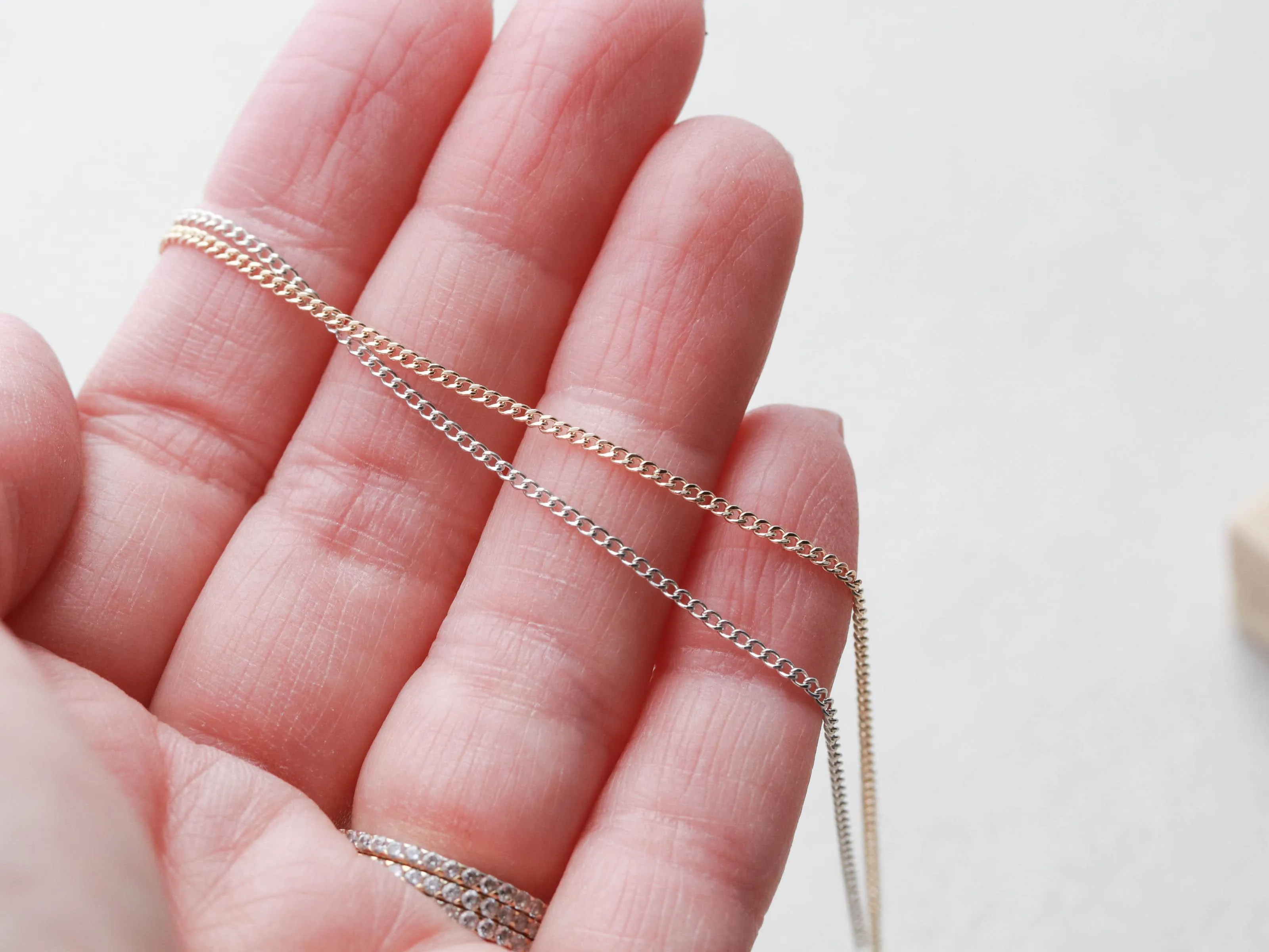 Thin Curb Chain