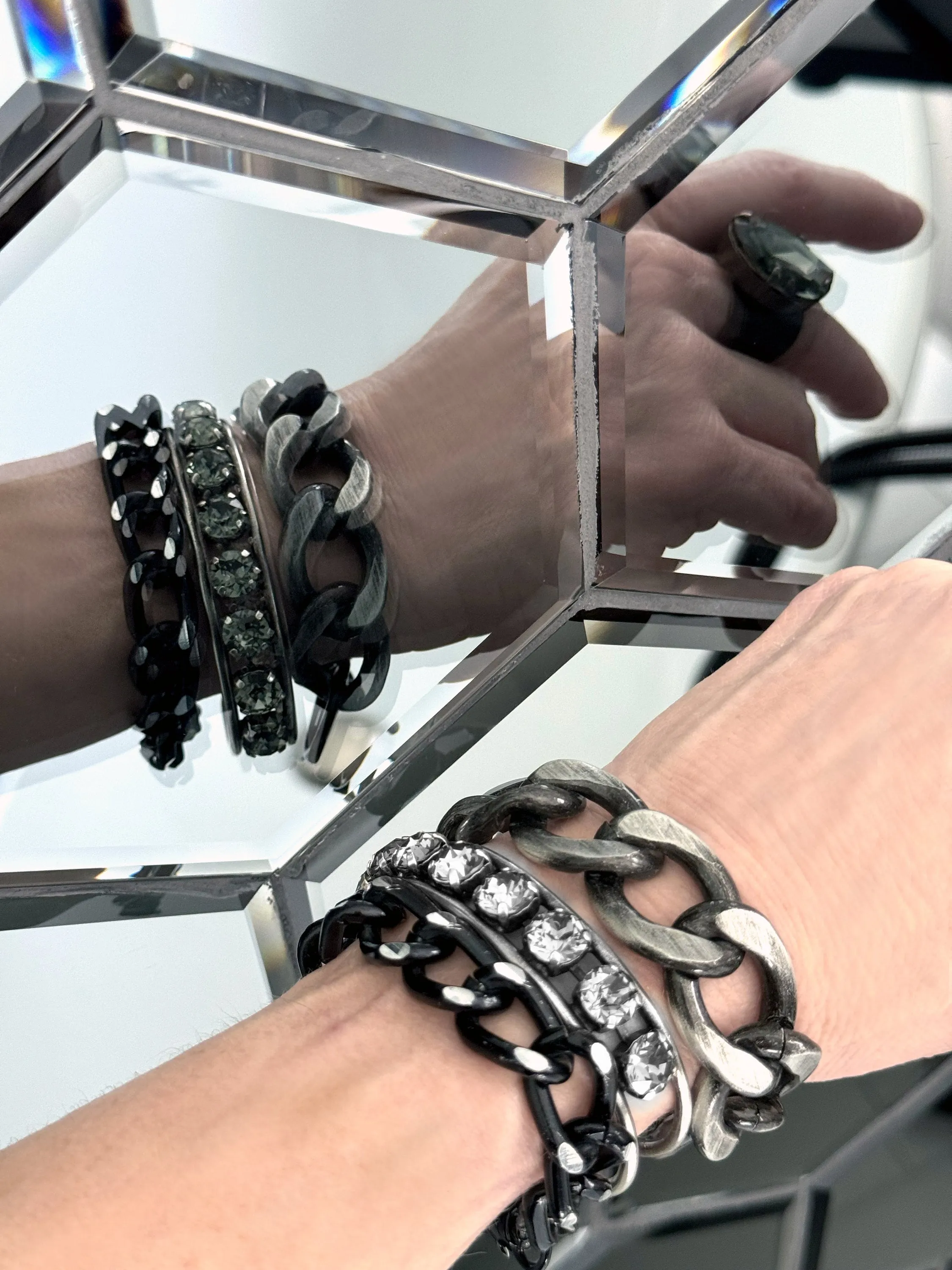 VIBE - Thick Black and Silver Chain Bracelet