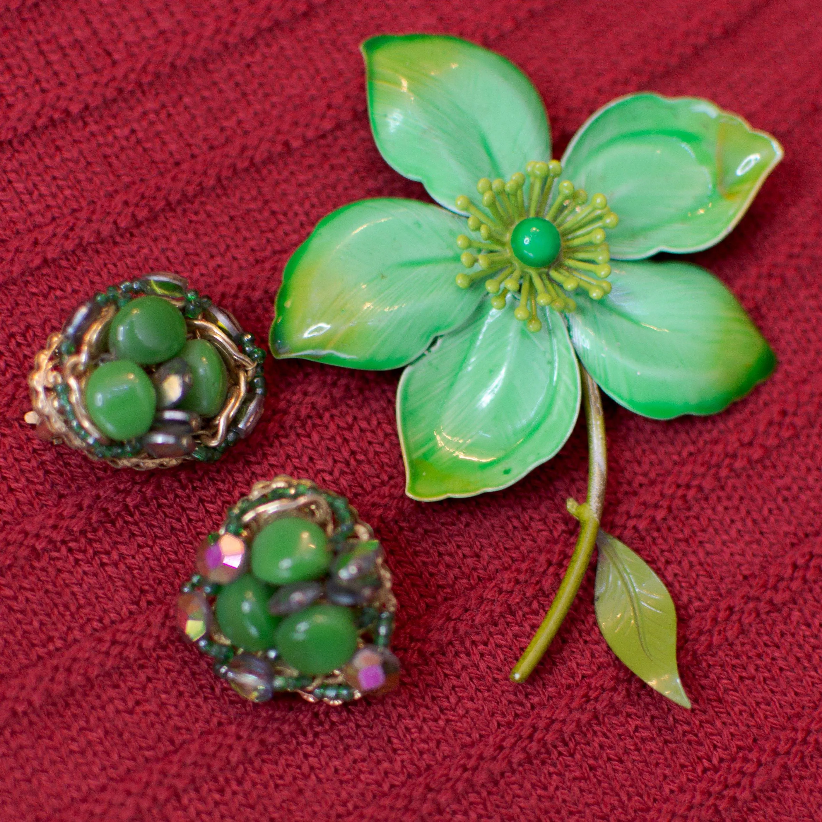 Vintage 1950s  Green Painted Enamel Flower Brooch, Pin