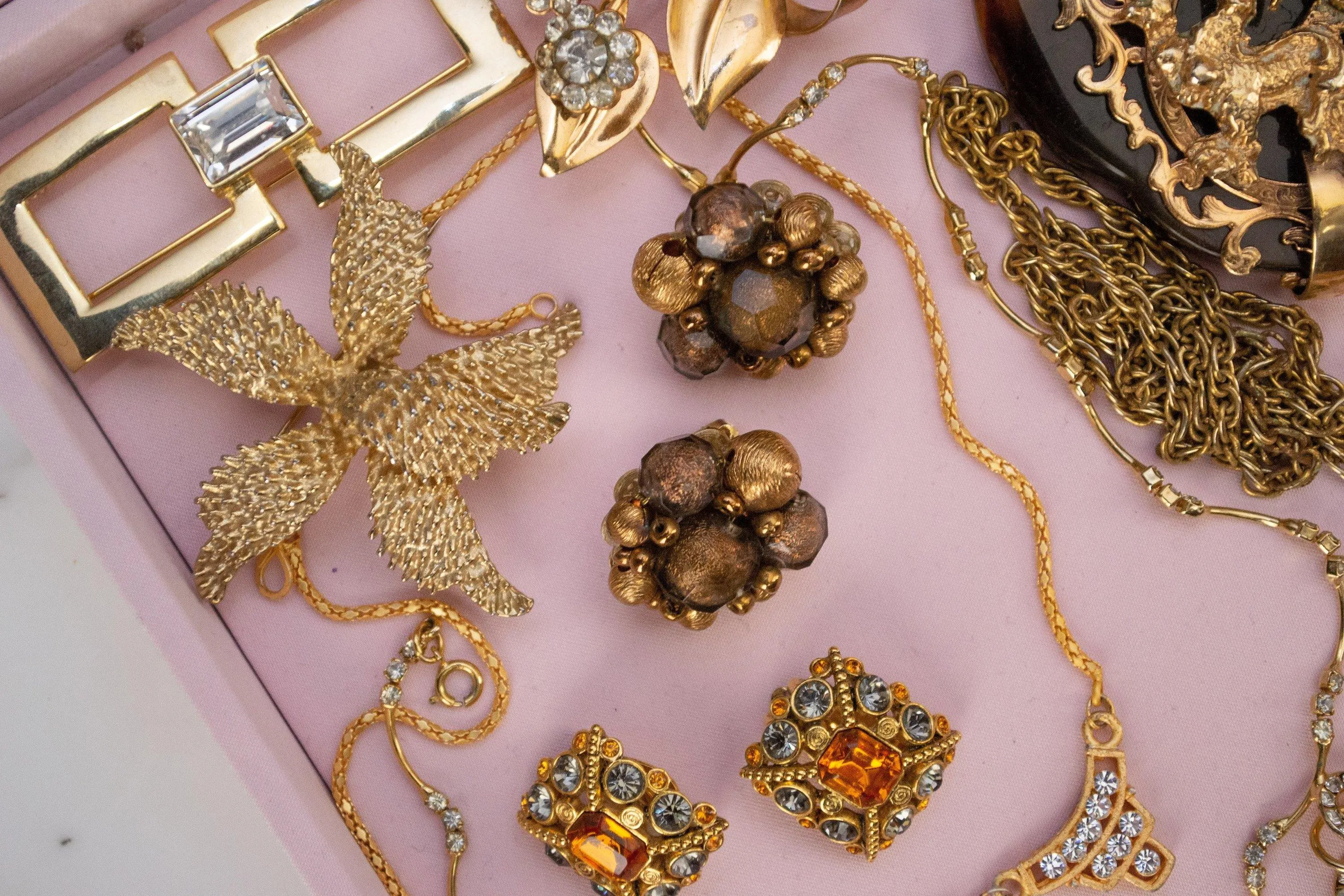 Vintage Mid Century Modern Celebrity NY Gold Flower Brooch, Gold Tone Setting, Brooches and Pins