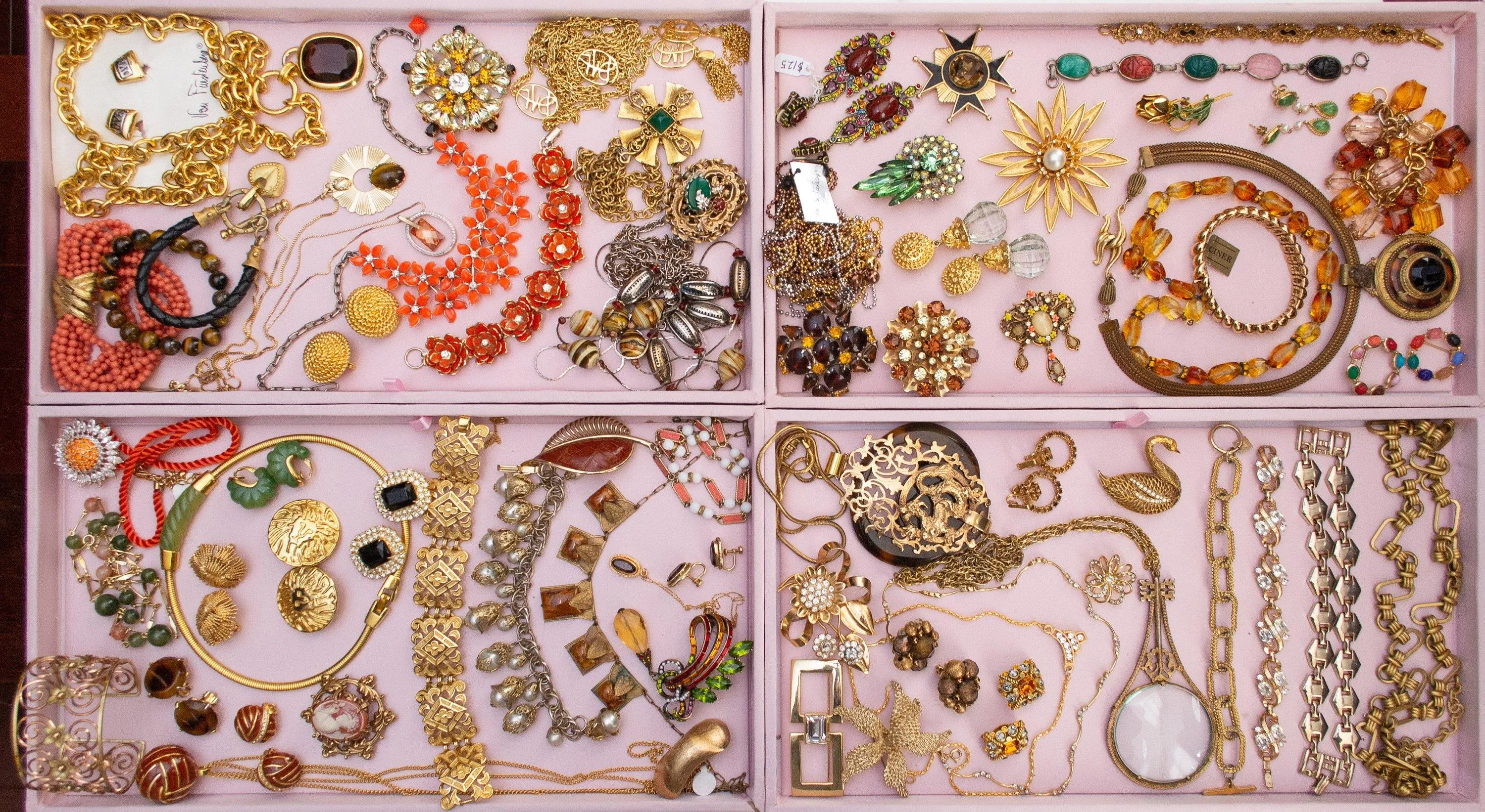 Vintage Mid Century Modern Celebrity NY Gold Flower Brooch, Gold Tone Setting, Brooches and Pins