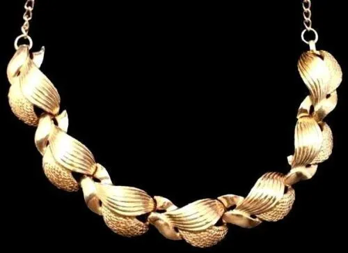 Vintage Textured Goldtone Link Necklace 1950S