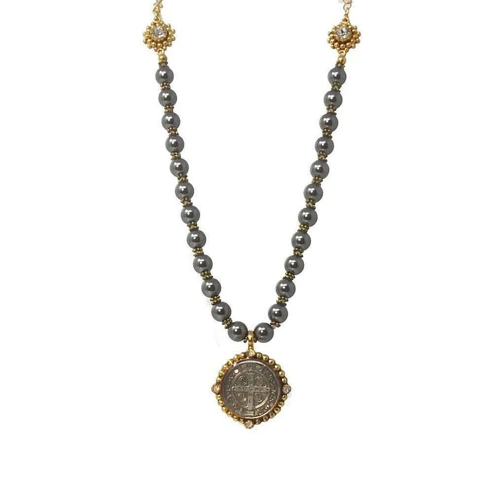 Vivienne San Benito Pearl Choker