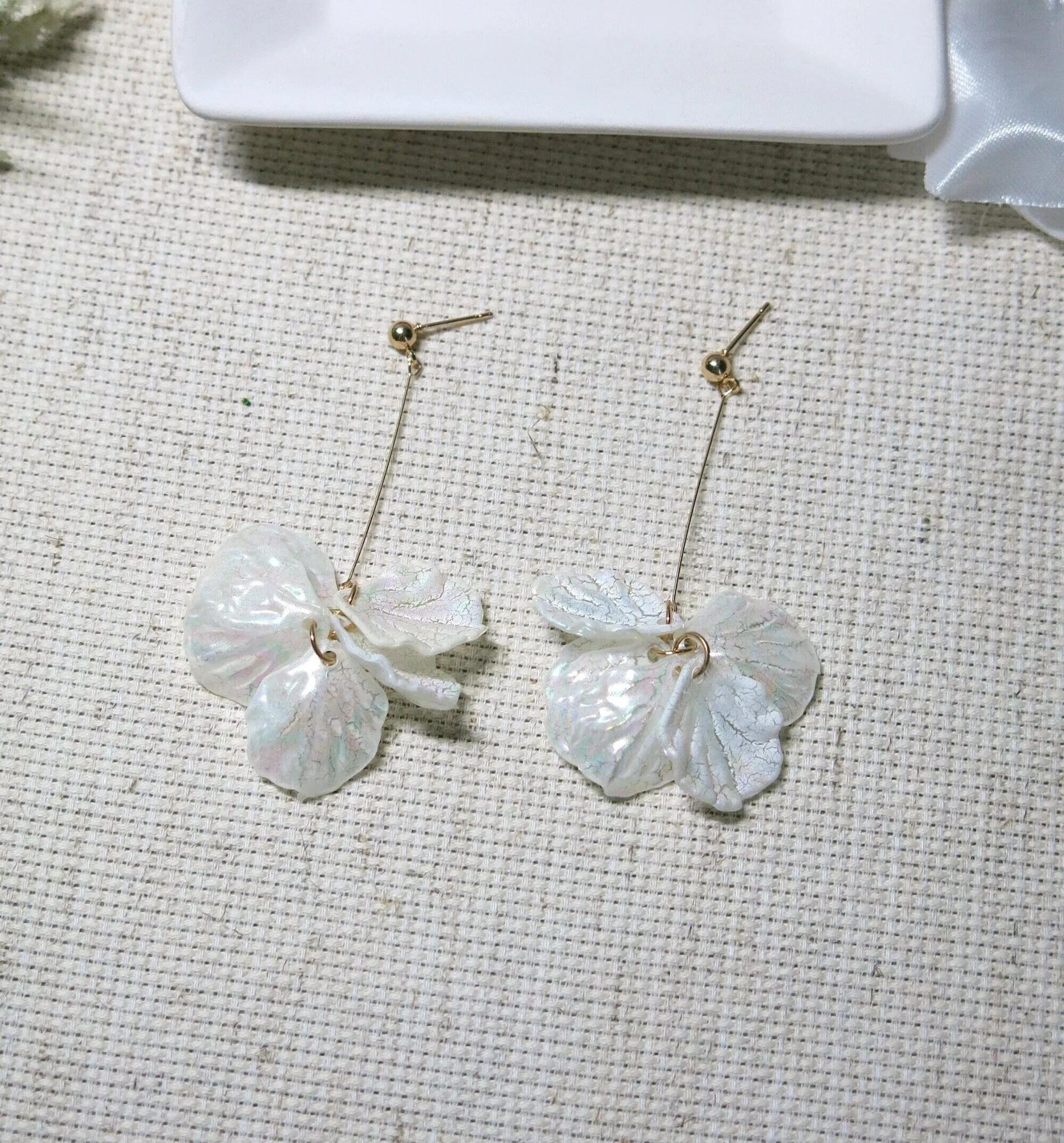 White Frosted Petal Tassel Earrings, Floral Gold Dangle Studs, Translucent Petal Wedding Dangle Earrings, Bridal Flower Fashion Studs