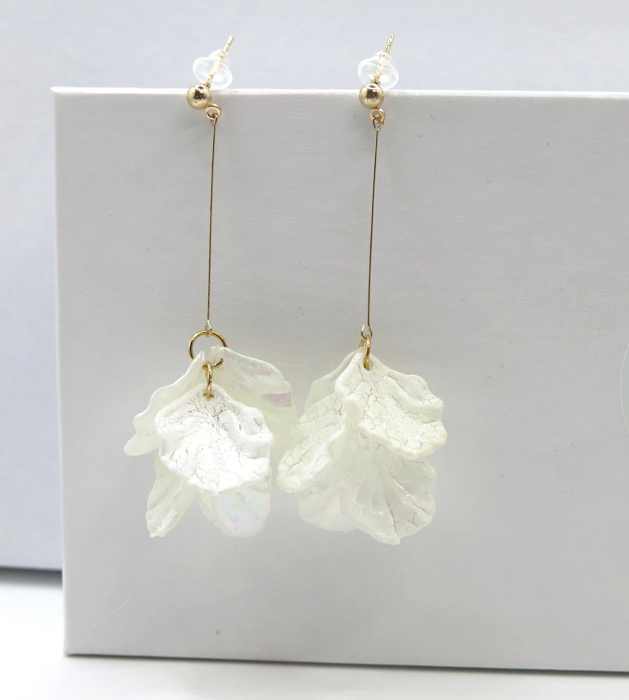 White Frosted Petal Tassel Earrings, Floral Gold Dangle Studs, Translucent Petal Wedding Dangle Earrings, Bridal Flower Fashion Studs