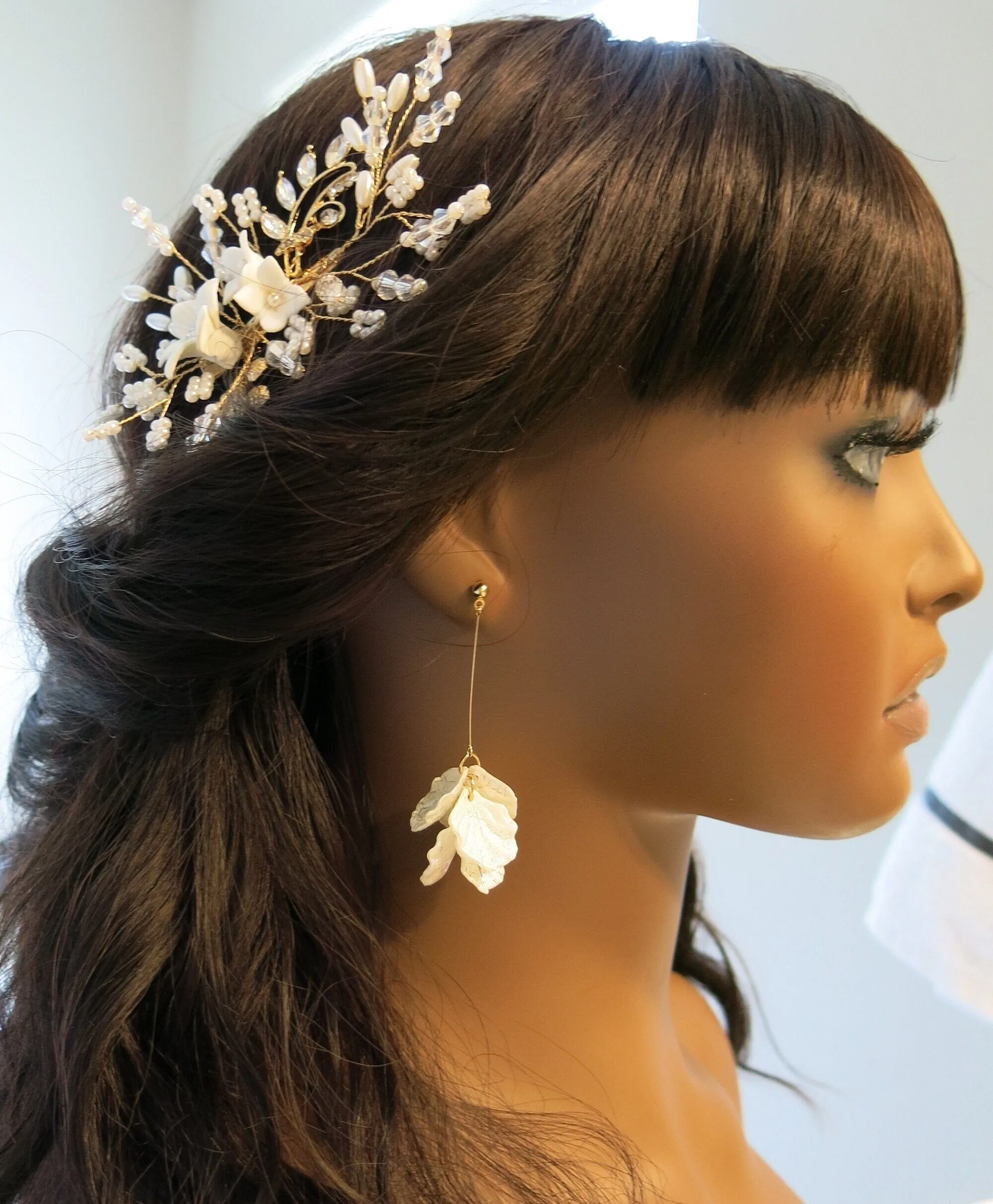 White Frosted Petal Tassel Earrings, Floral Gold Dangle Studs, Translucent Petal Wedding Dangle Earrings, Bridal Flower Fashion Studs